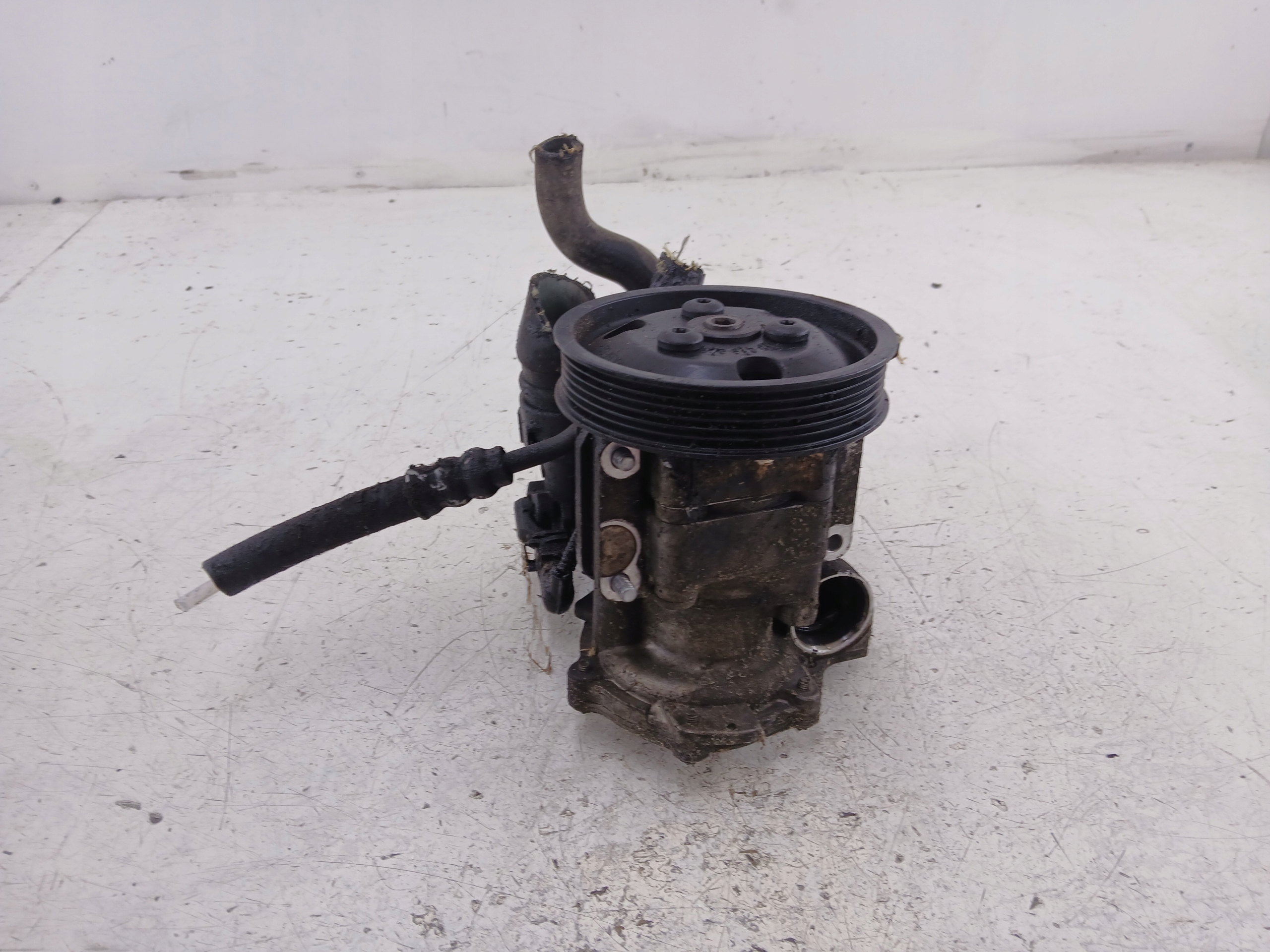 BMW E46 1.8 Pompa servosterzo 7512537