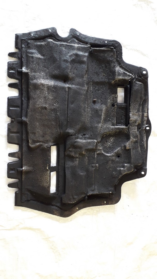 VW B6 ПОВЕРХ ЗАХИСТ ПІД SILNIKc0825237b