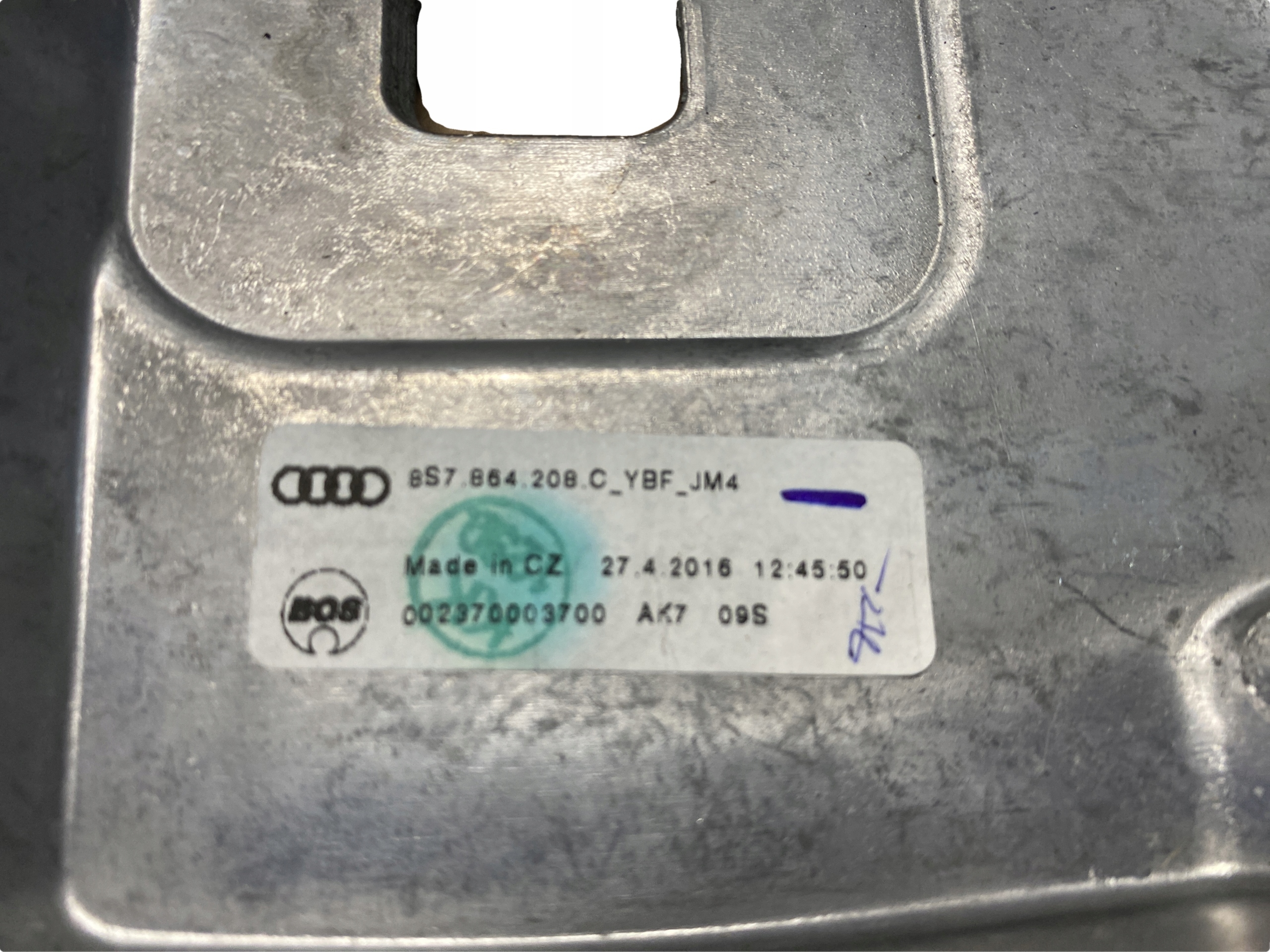 AUDI TT 8S bracciolo SKORZANY 8S7864208C