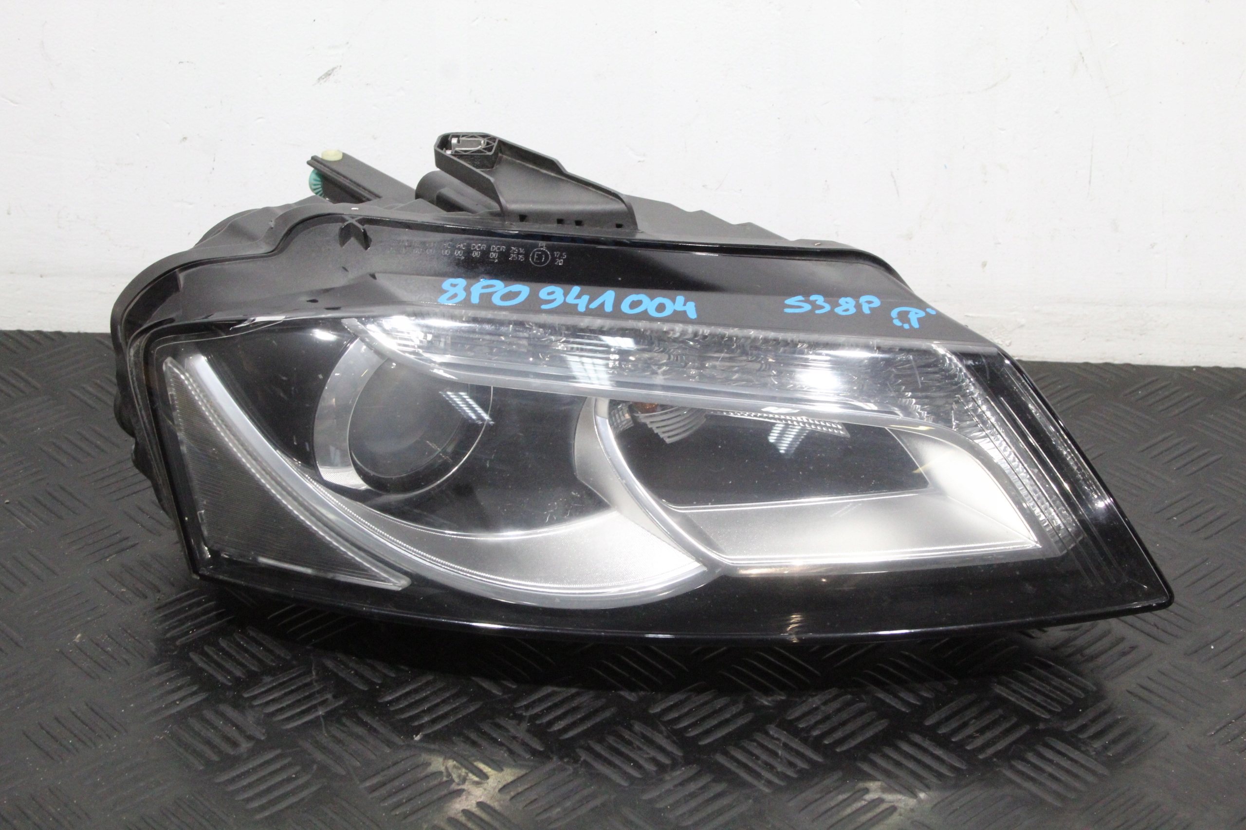 light right front AUDI S3 8P0 8P LIFT 8P0941004