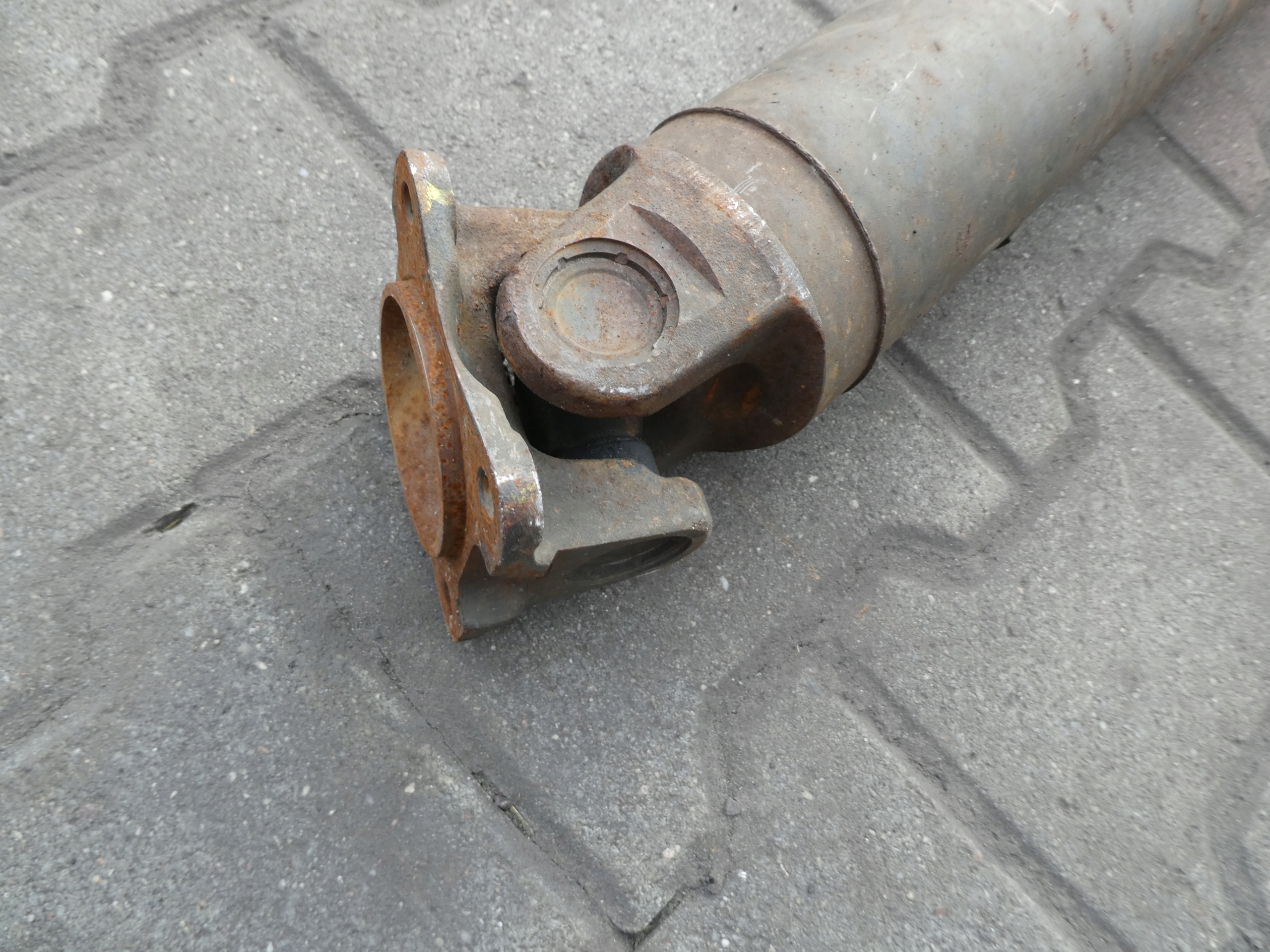 cardan KARDAN VW AMAROK 2H0521102L
