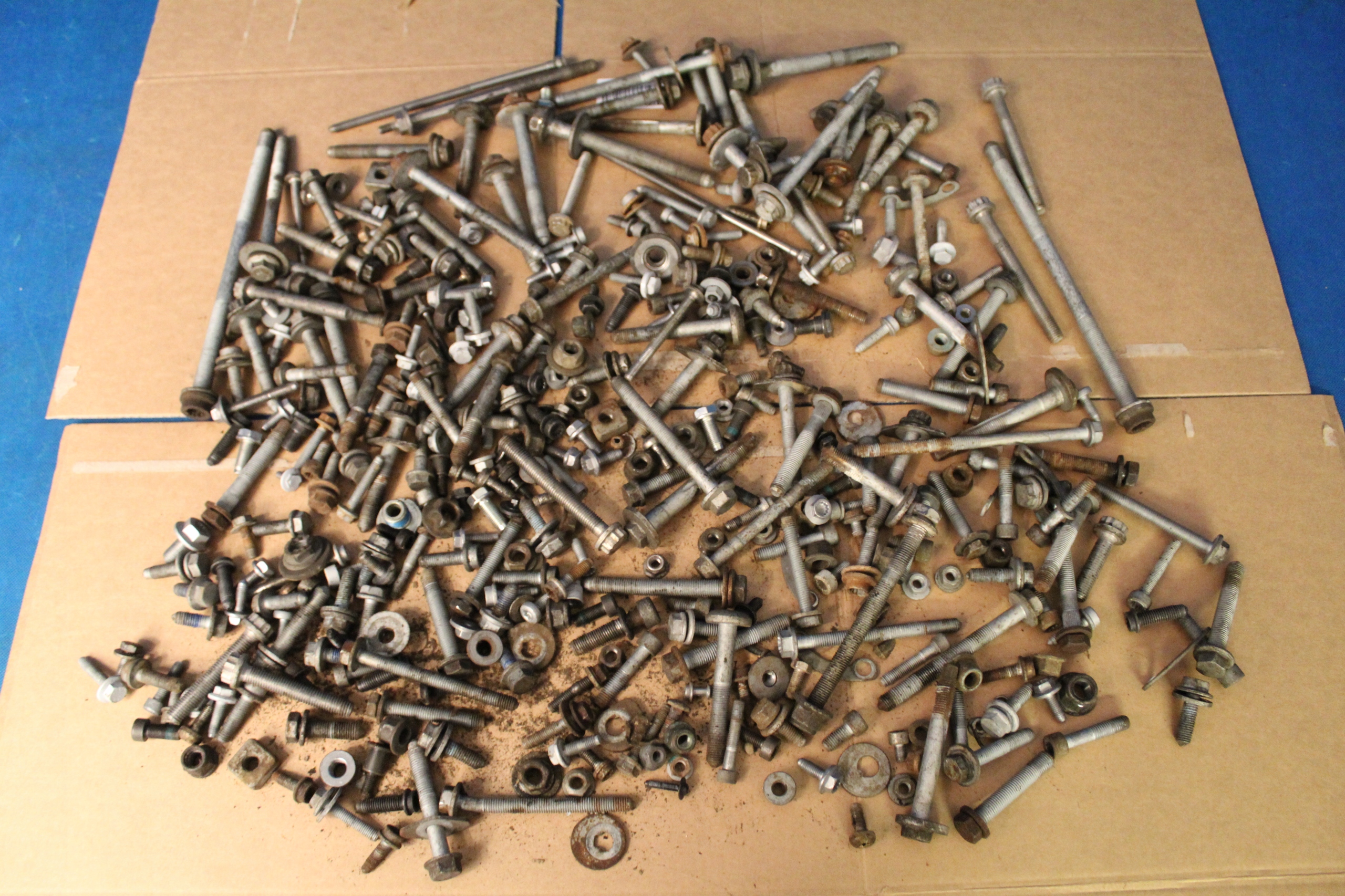 AUDI Q5 8R подъемные болты подвески 18 кило 16R