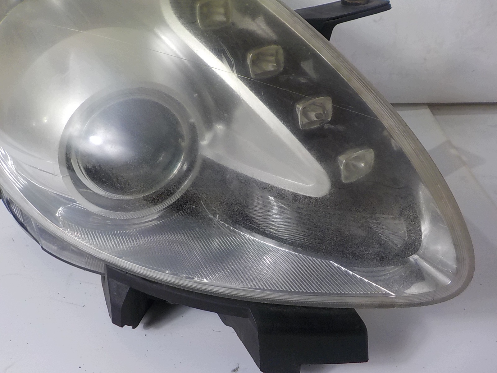 ALFA ROMEO GIULIETTA light right front front UK