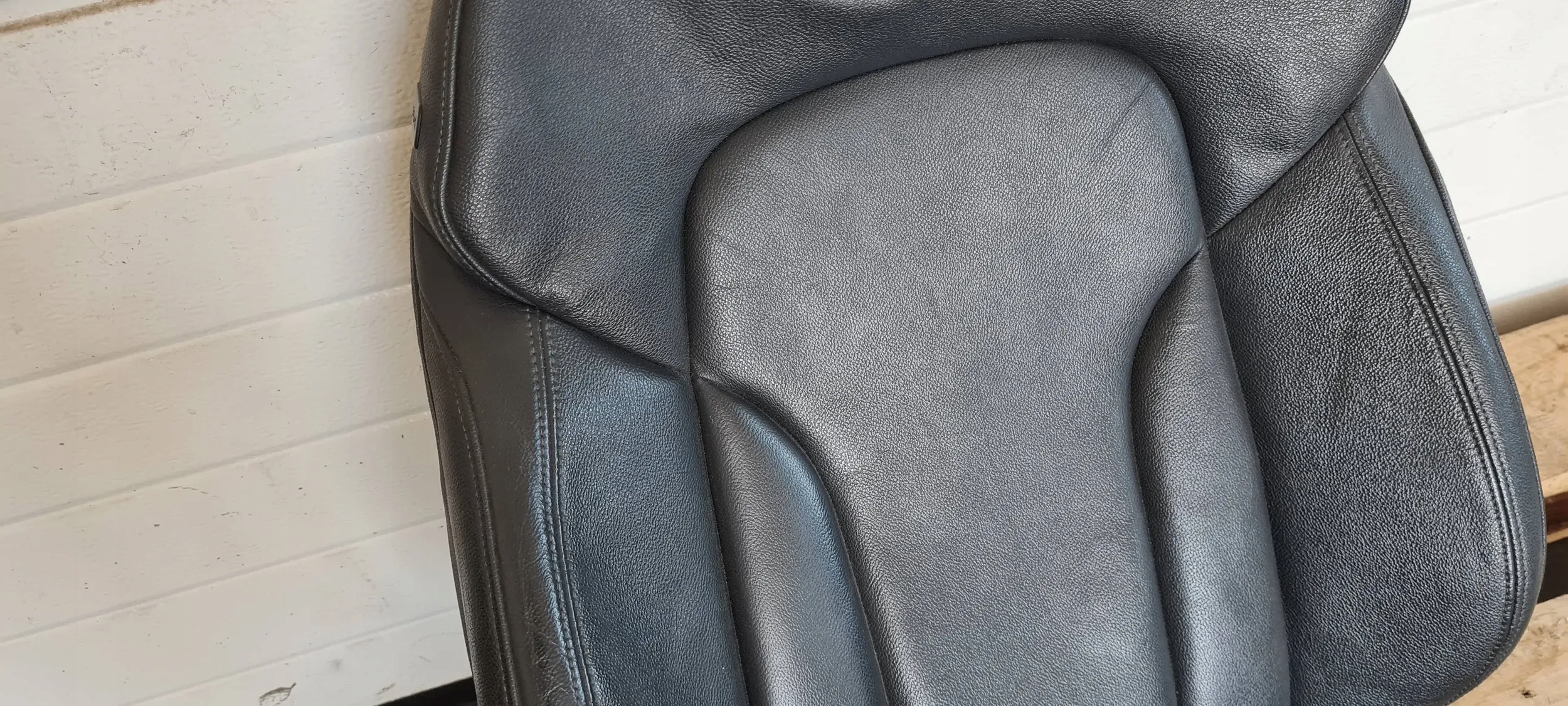 Q5 8R leather side seat right front SLINE MILANO