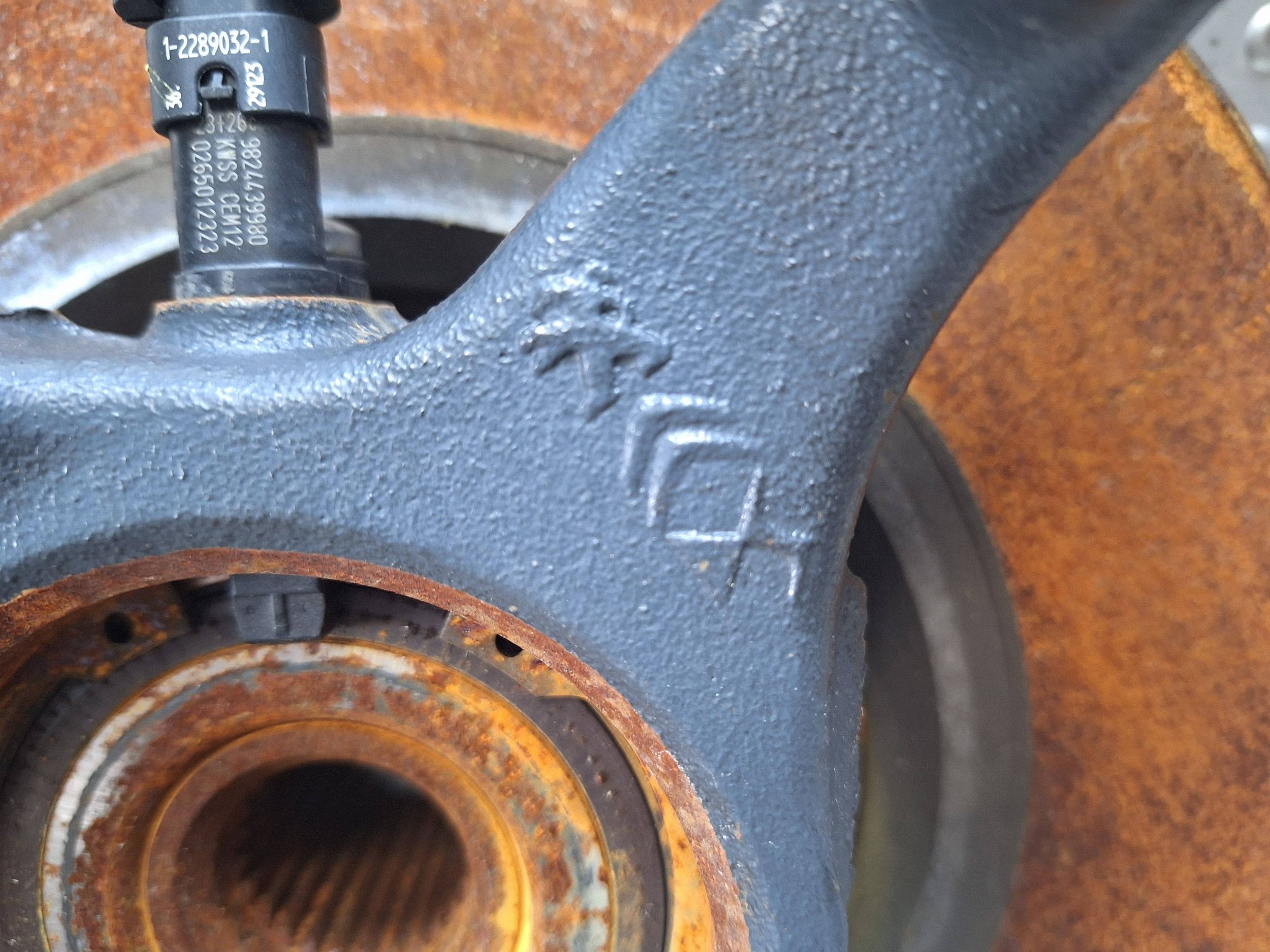 swing right front JEEP AVENGER 24-26