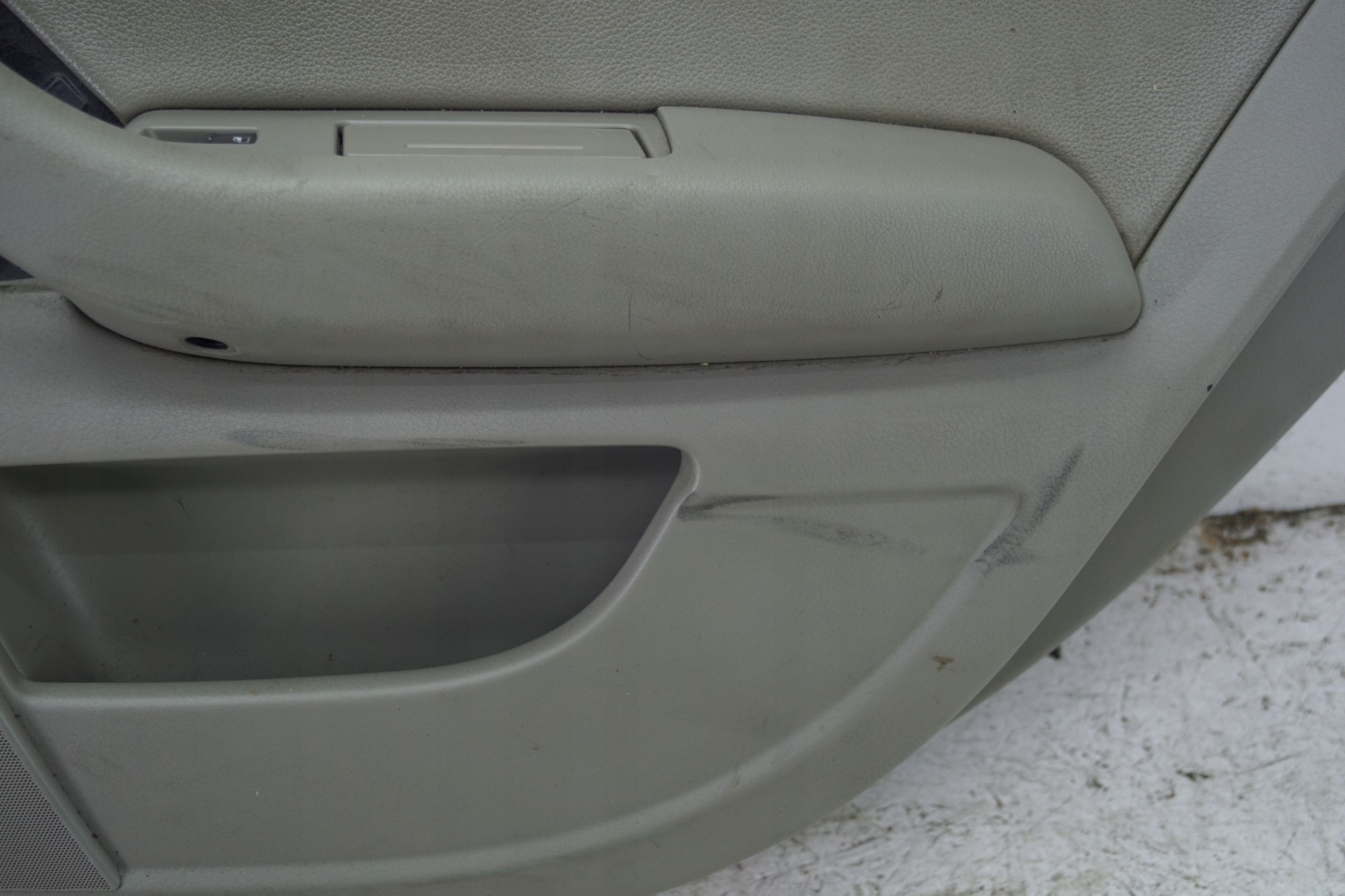 дверные карты задний правый Audi A6 C6 Bose кожа