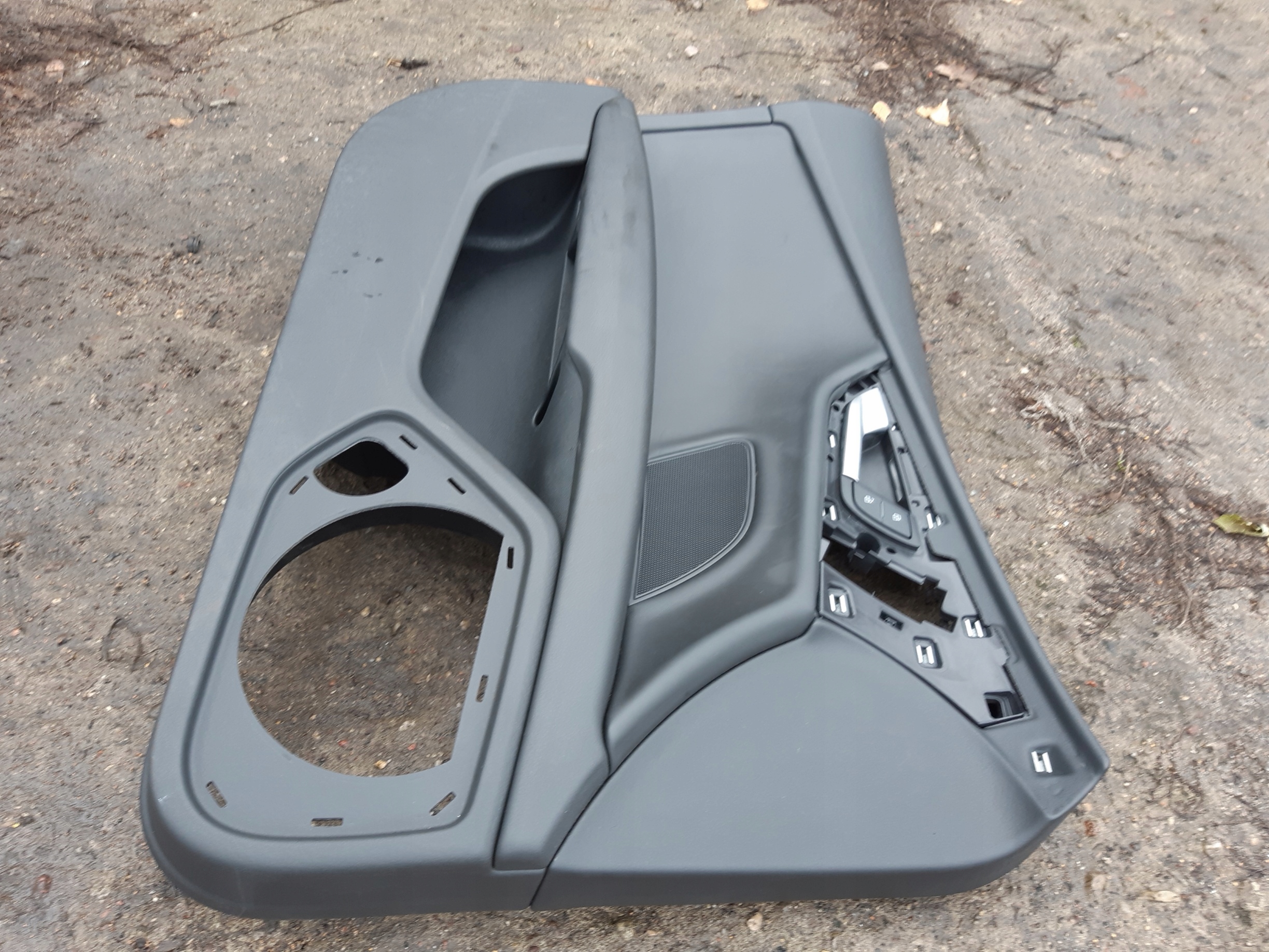 AUDI A7 4G side door upholstery left front 4G8867021A