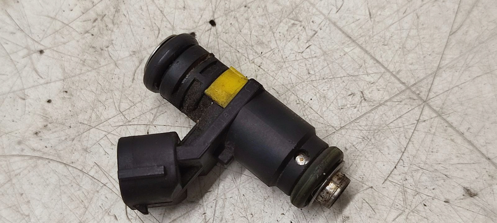 injector VW Polo 9N CROSS LIFT 1,4 16V