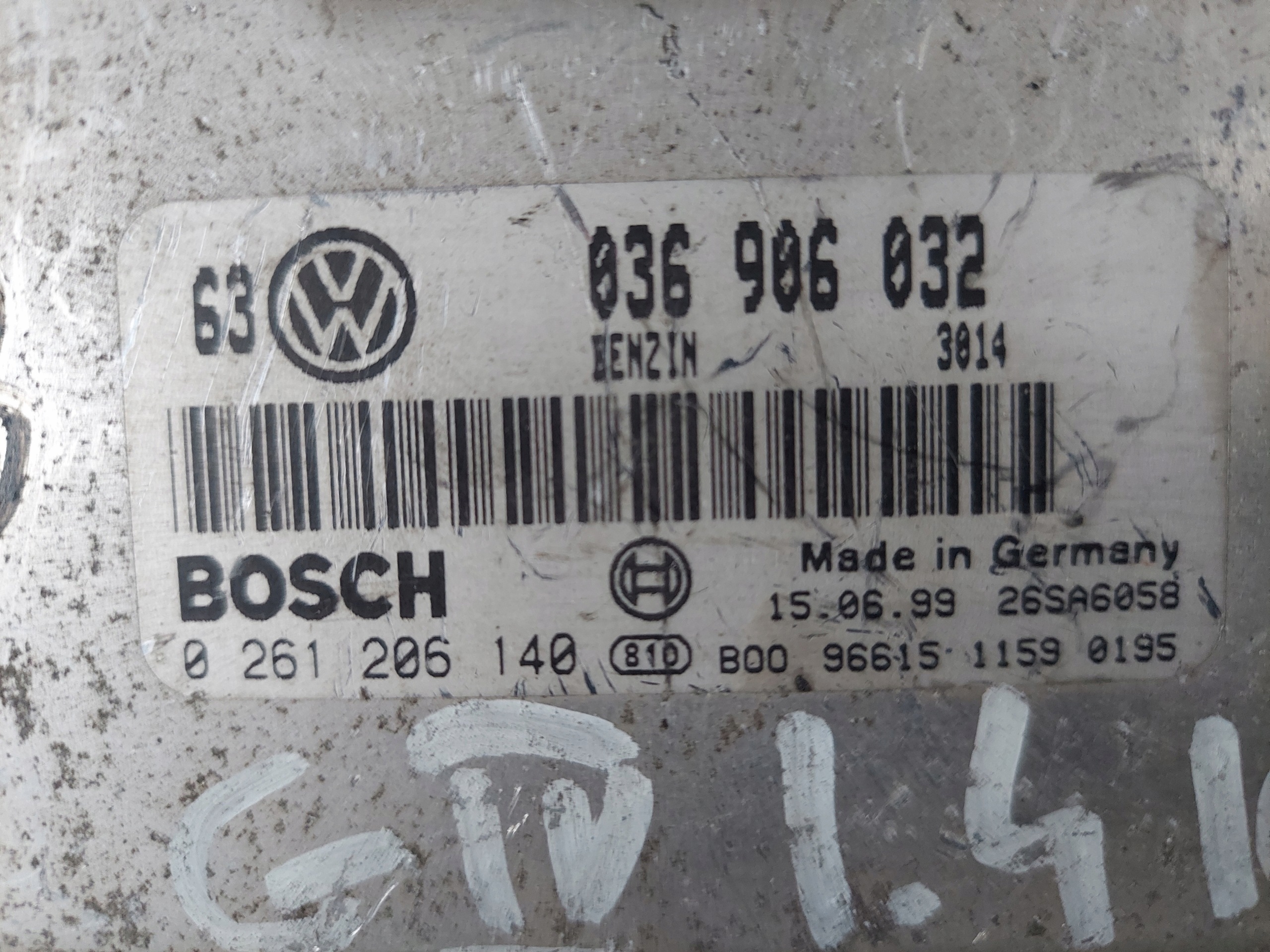 GOLF 4 1.4 B 0 36906032 control unit of the engine