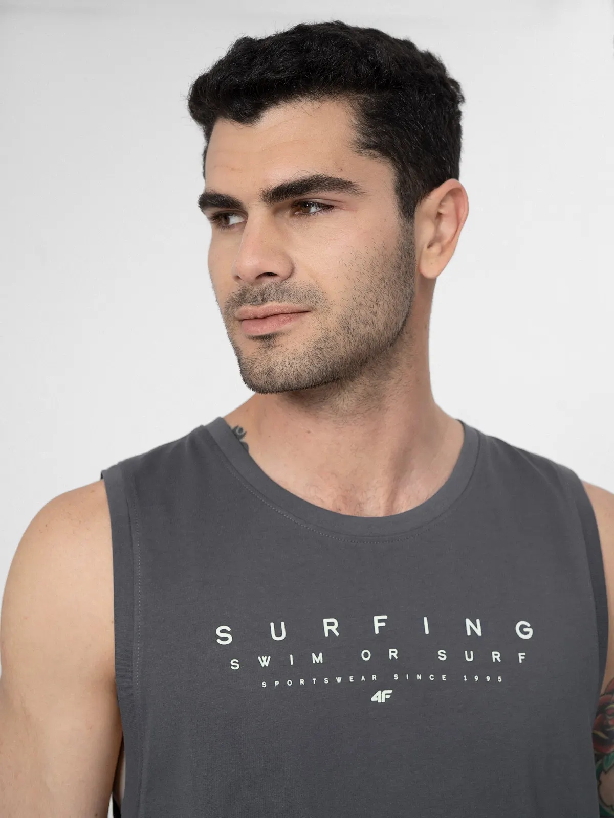 KOSZULKA MĘSKA 4F NA RAMIĄCZKACH BAWEŁNIANA TANK TOP NA LATO SS23M368 Rozmiar M