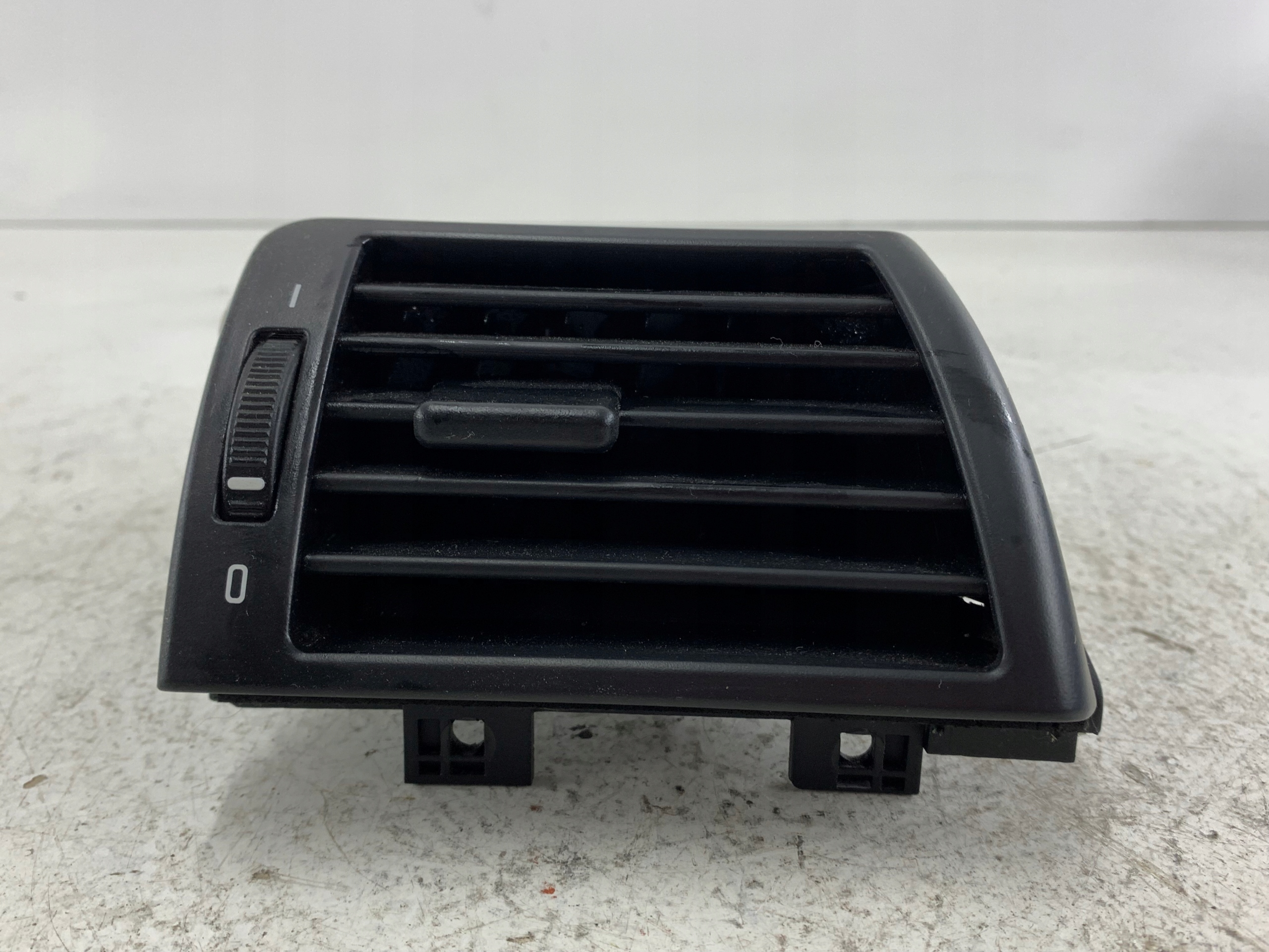 BMW E46 grid air conditioning devices right 8361898