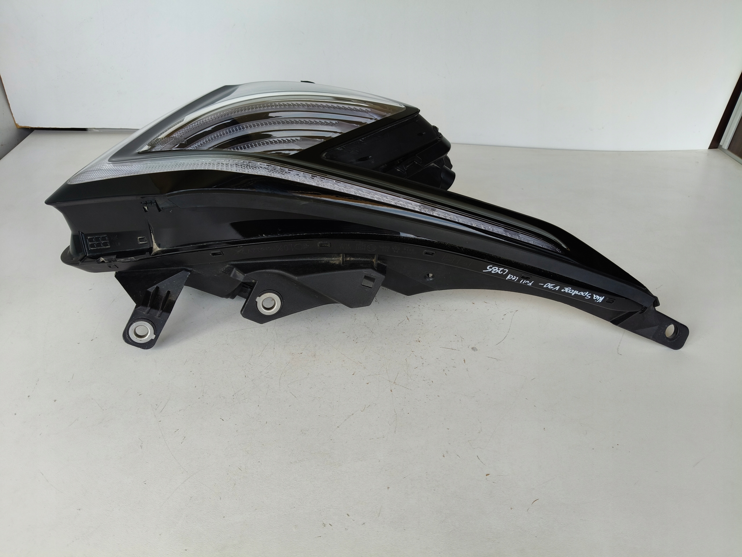 light right REFLEKTOR KIA SPORTAGE V 22- FULL LED