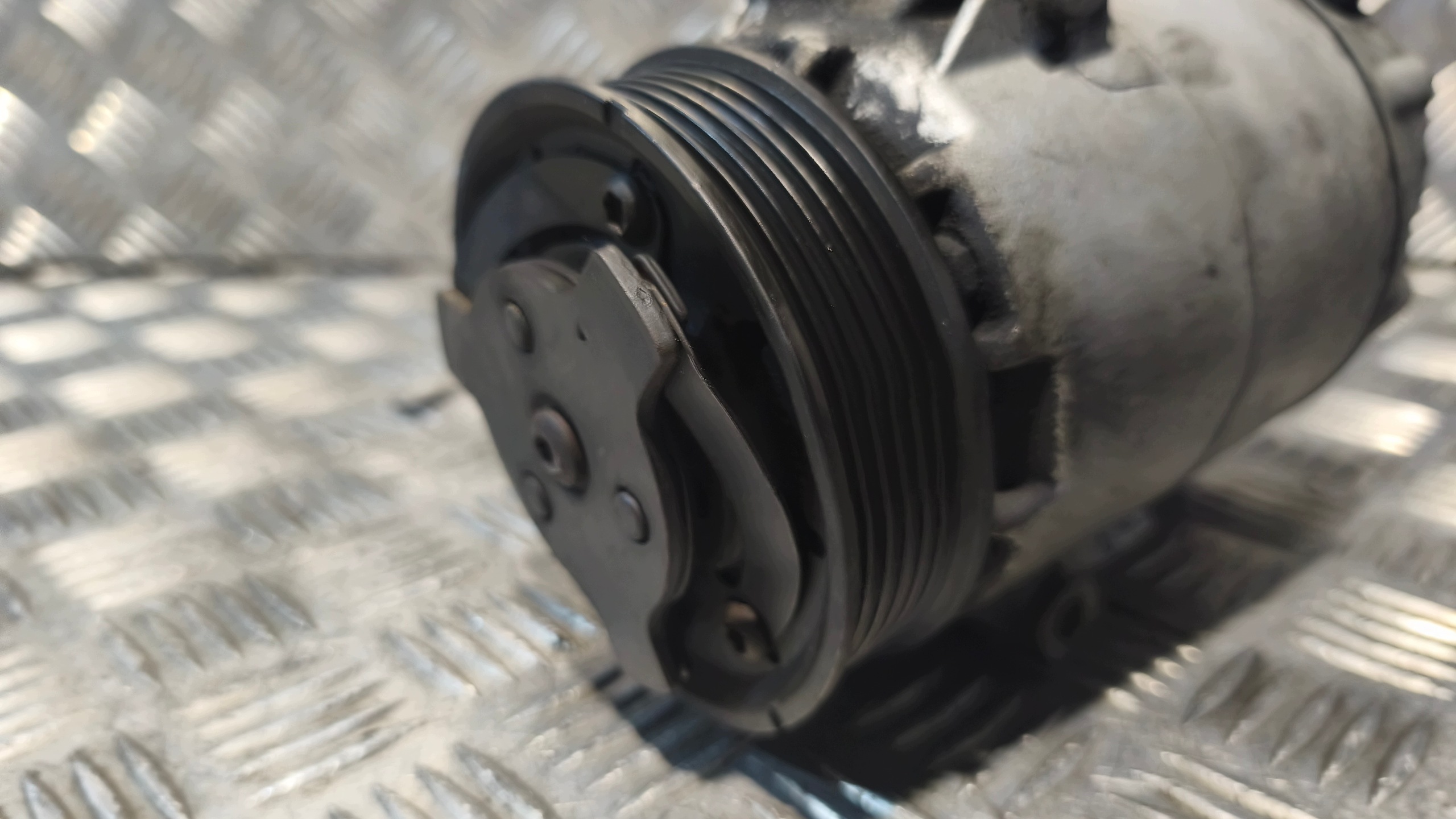 air conditioning compressor OPEL ASTRA H 2004r 1.7D