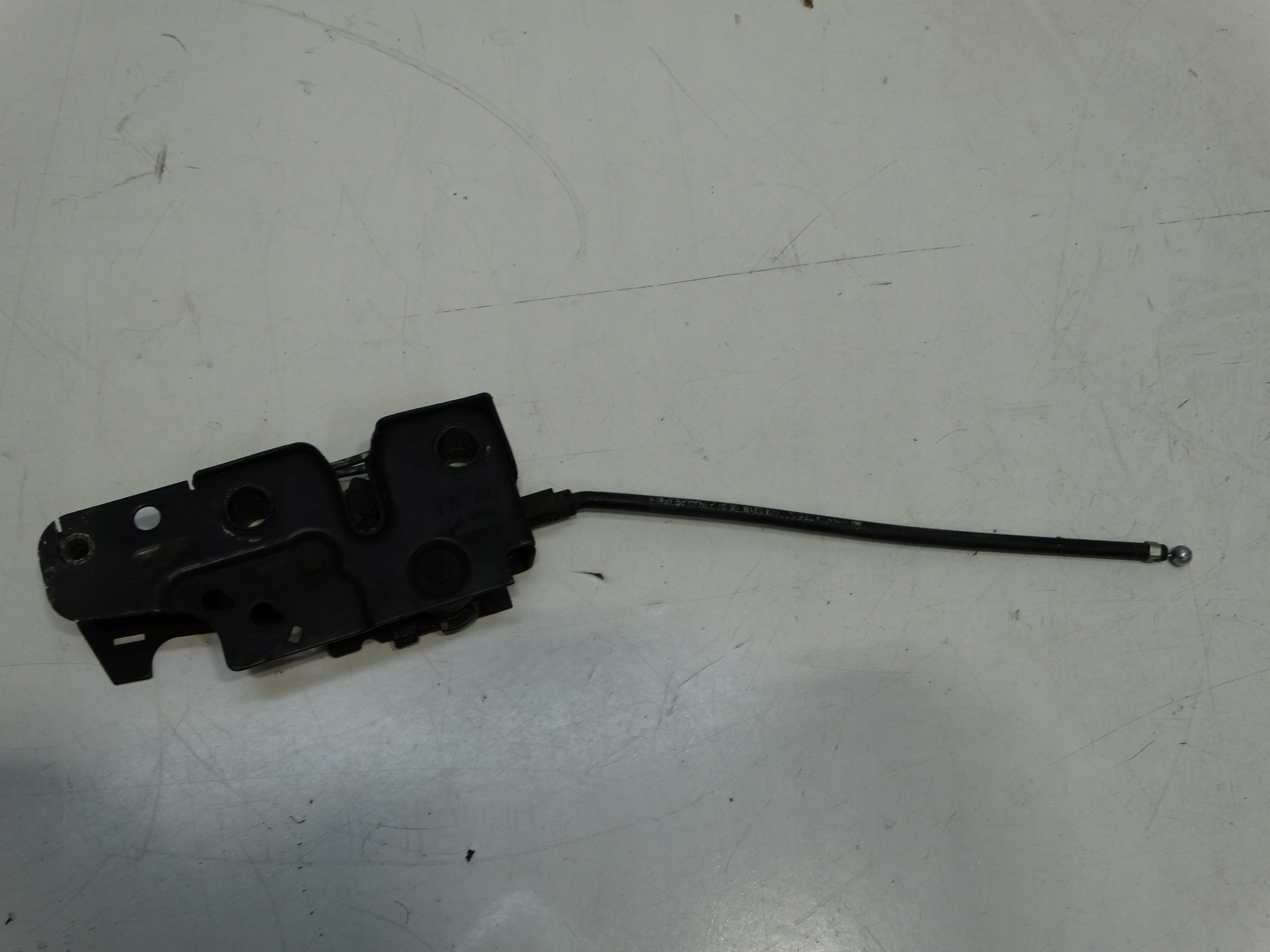 Serrure capot Câble SKODA OCTAVIA II 1Z1823531B