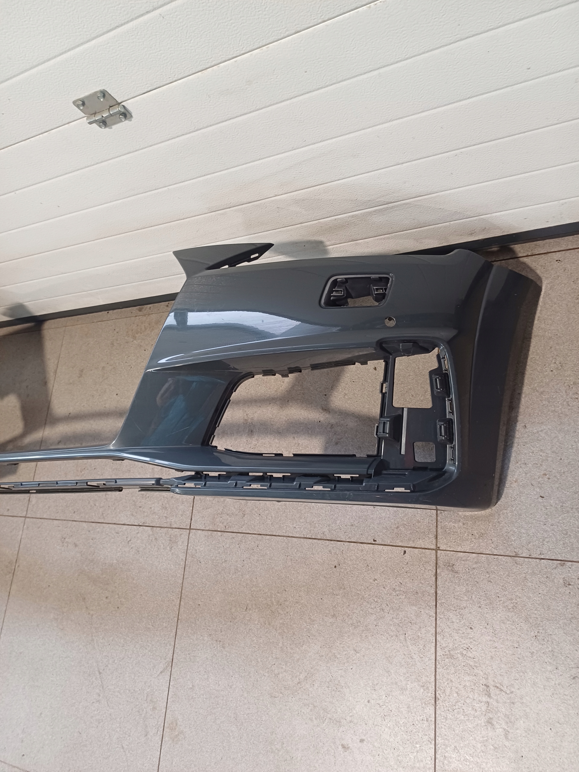 bumper front front AUDI TT 8S0 S-LINE 2016R- 2 X PDC 8S0807437