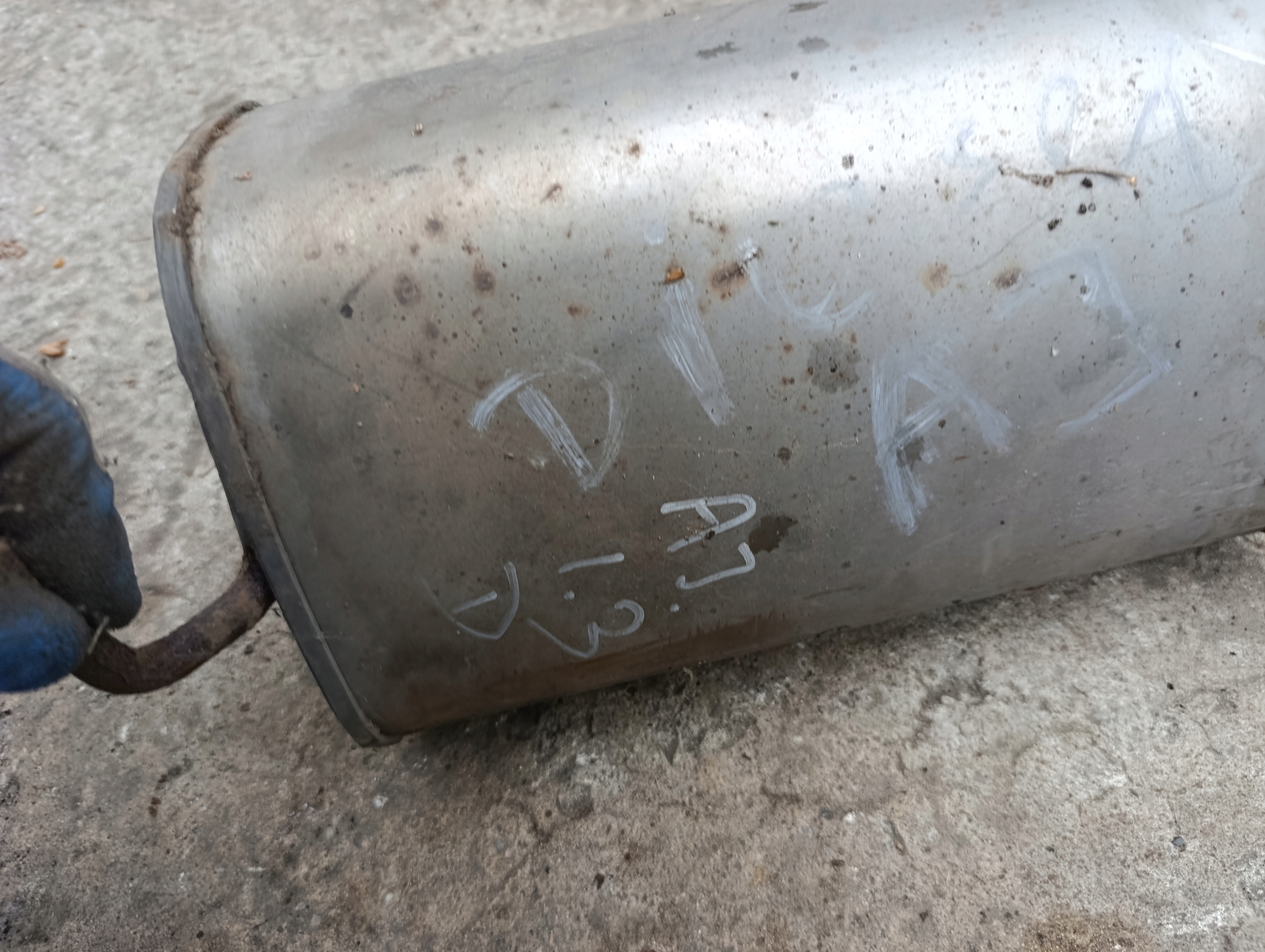 Tlumik mitte Opel Astra J 1.3 13277712