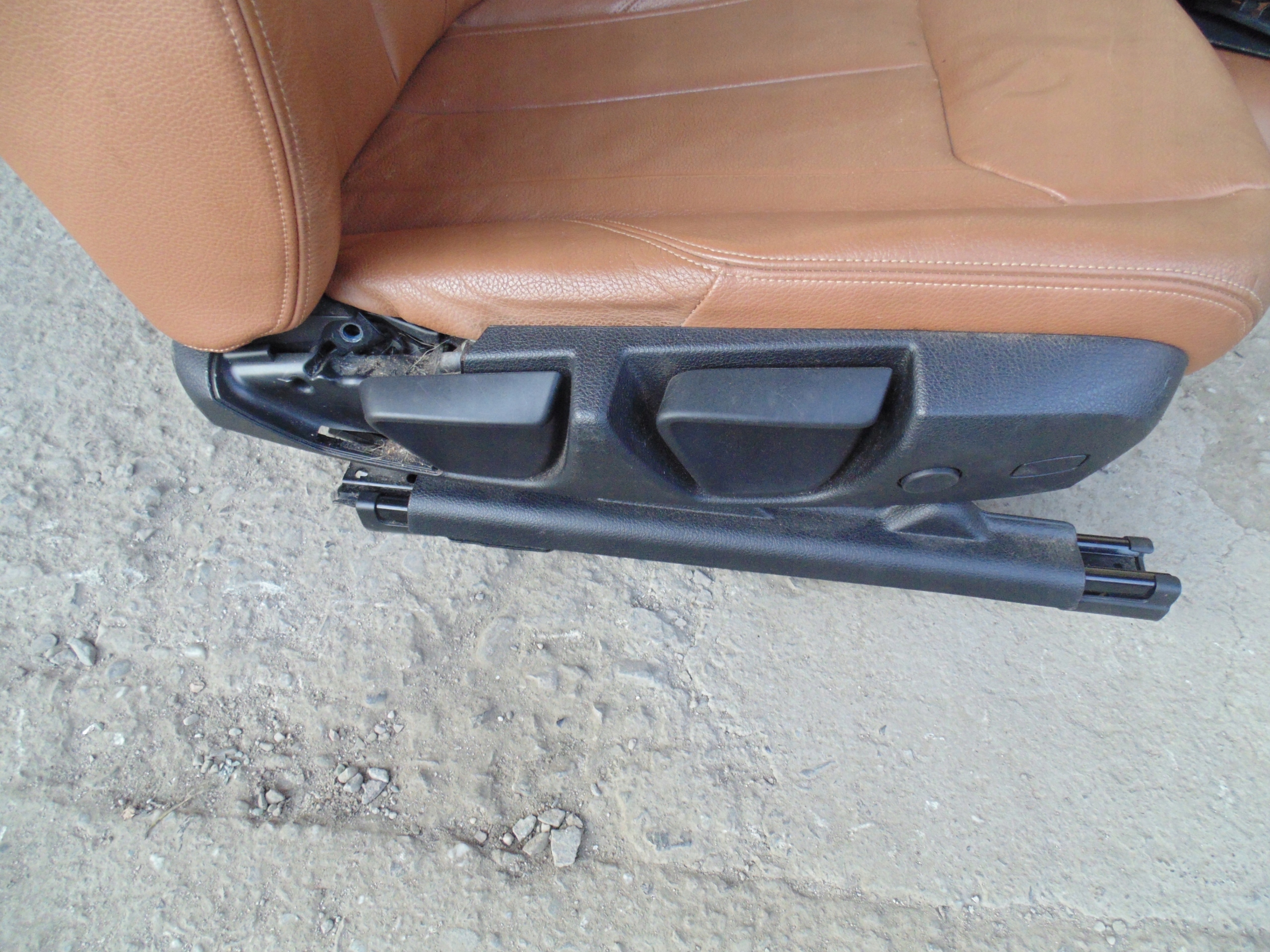 SITZE MITTE LEDER BMW 4 F32 F36 2016 ROK.
