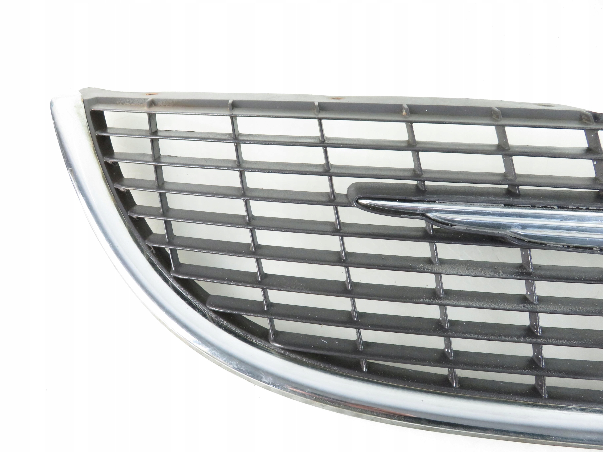 решетка радиатора 4857300AA