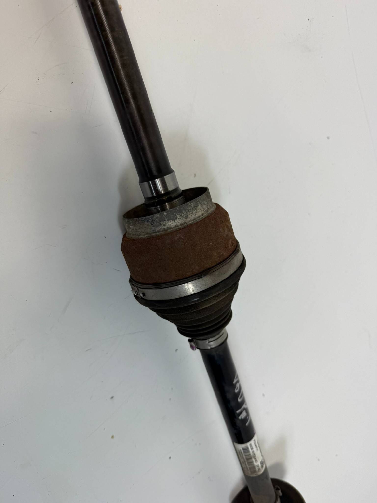 Volvo V60 II T8 2022 semi-axis rear right 32249711