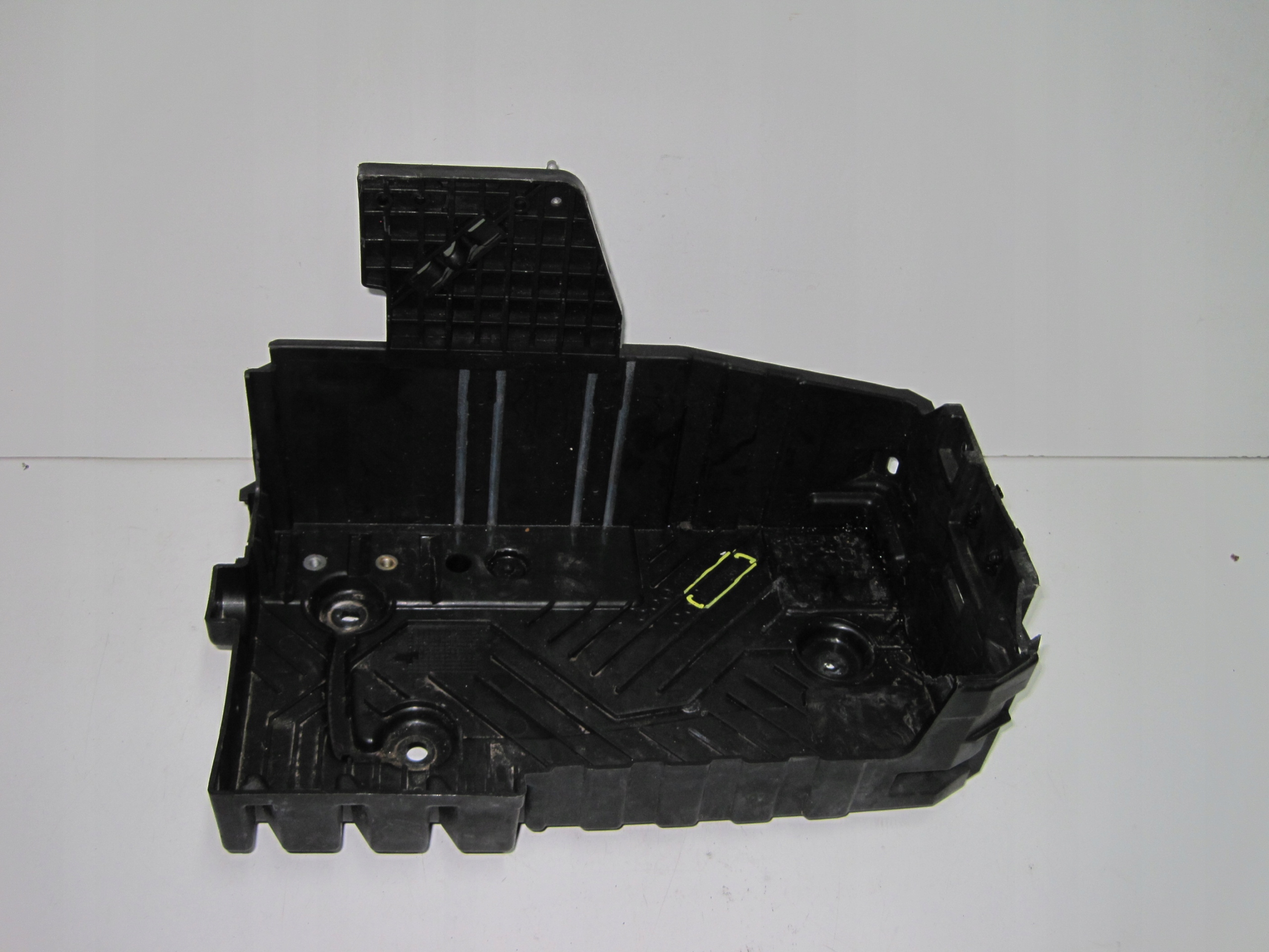 držač akumulatora Peugeot 208 9830928180
