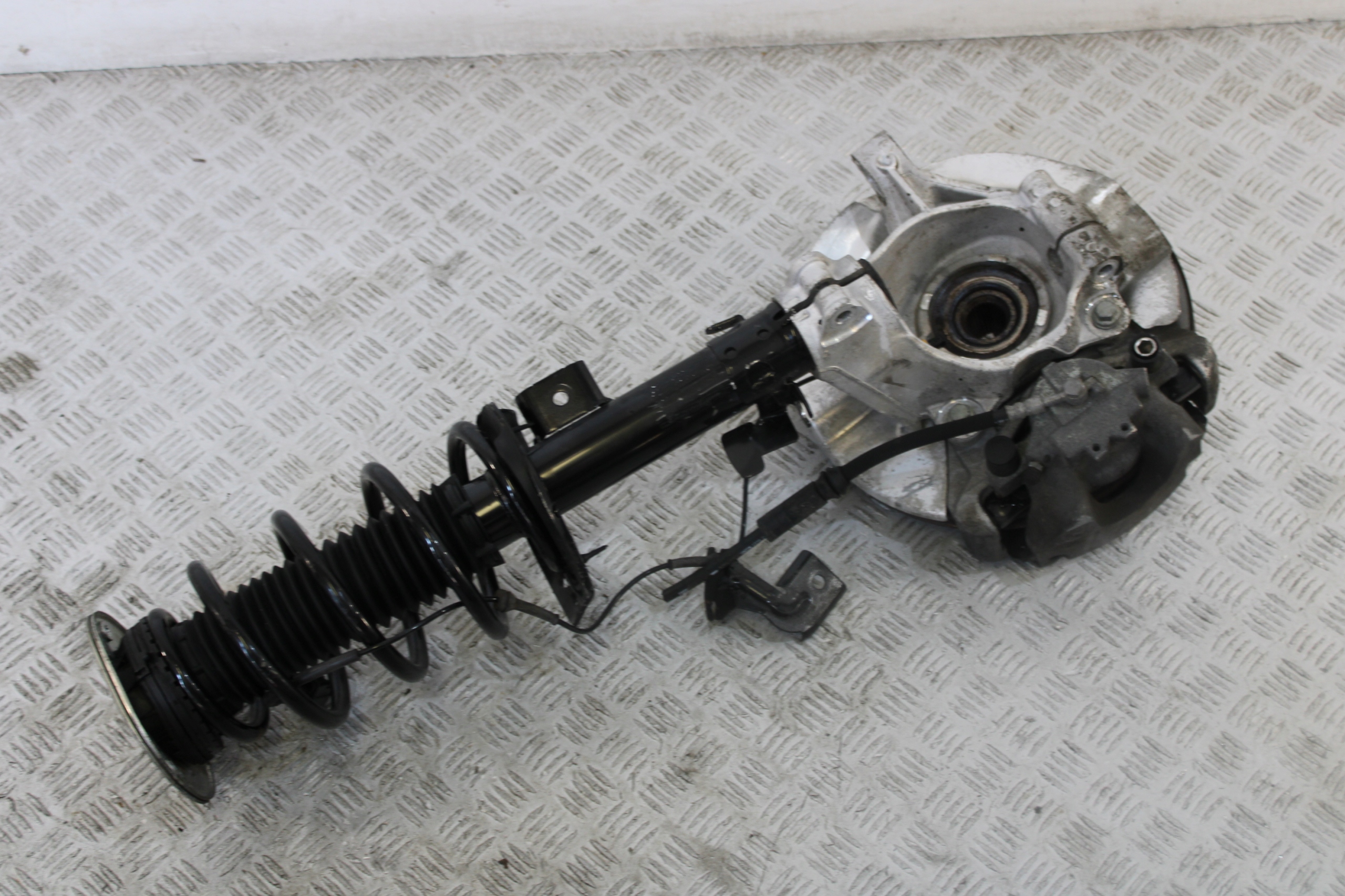 swing McPherson shock absorber right front EVOQUE LIFT L538