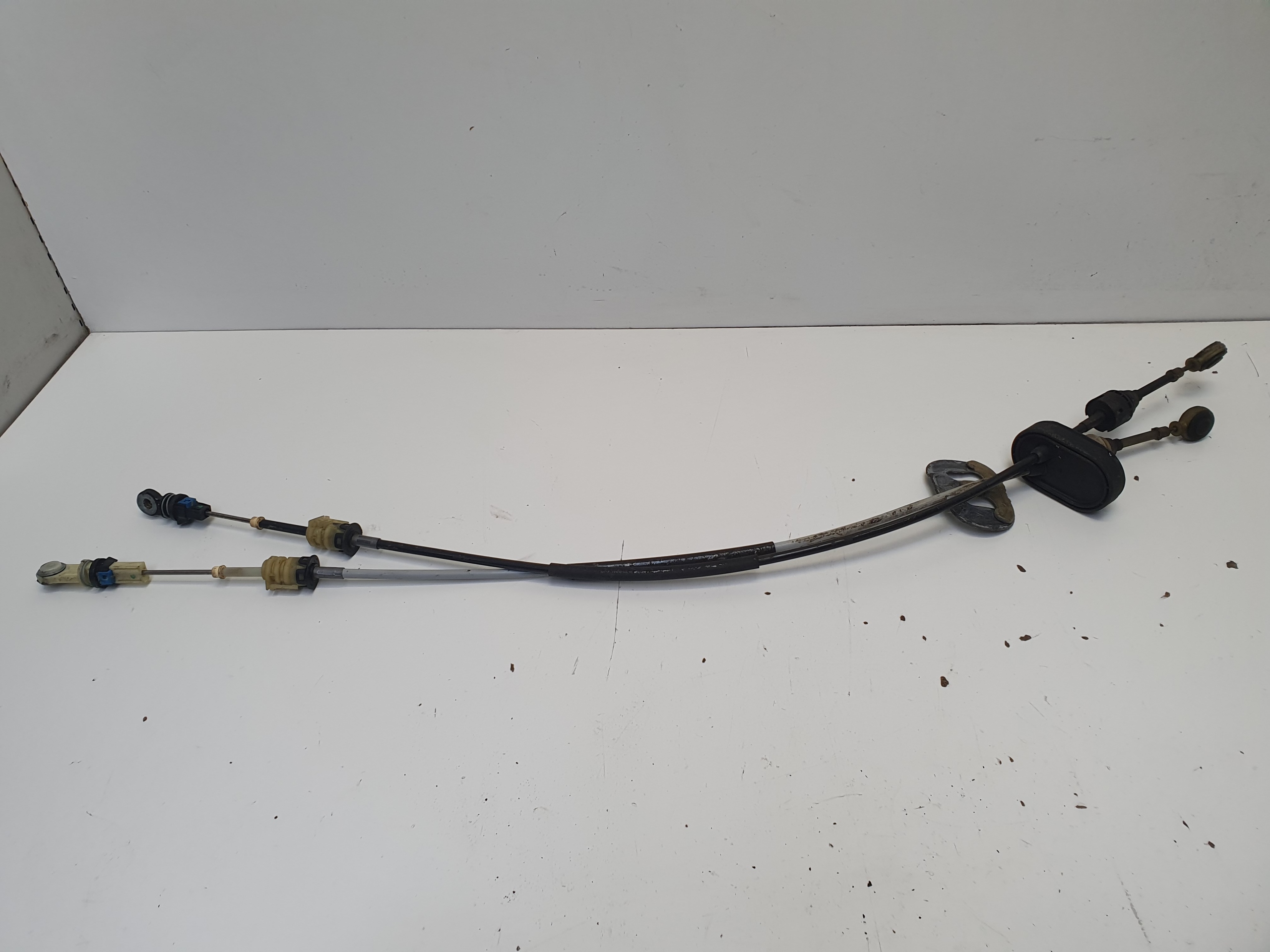 OPEL ASTRA J Bowdenzug Schalt getriebe 55488636 AMN M32