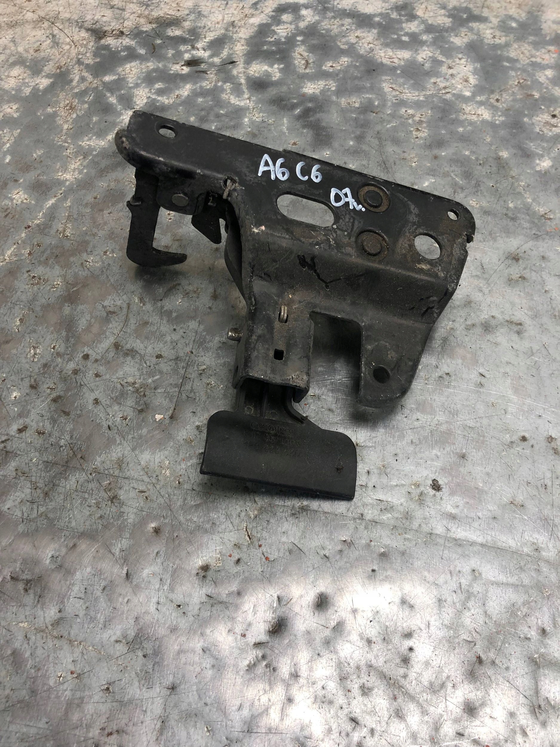 lock RYGIEL bonnets AUDI A6 C6 4F0823480B