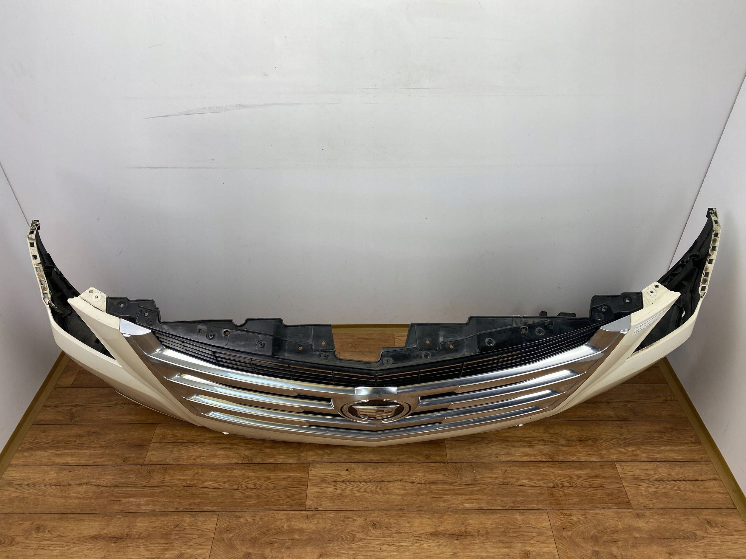 Frontstoßstange Cadillac Escalade IV 2015+