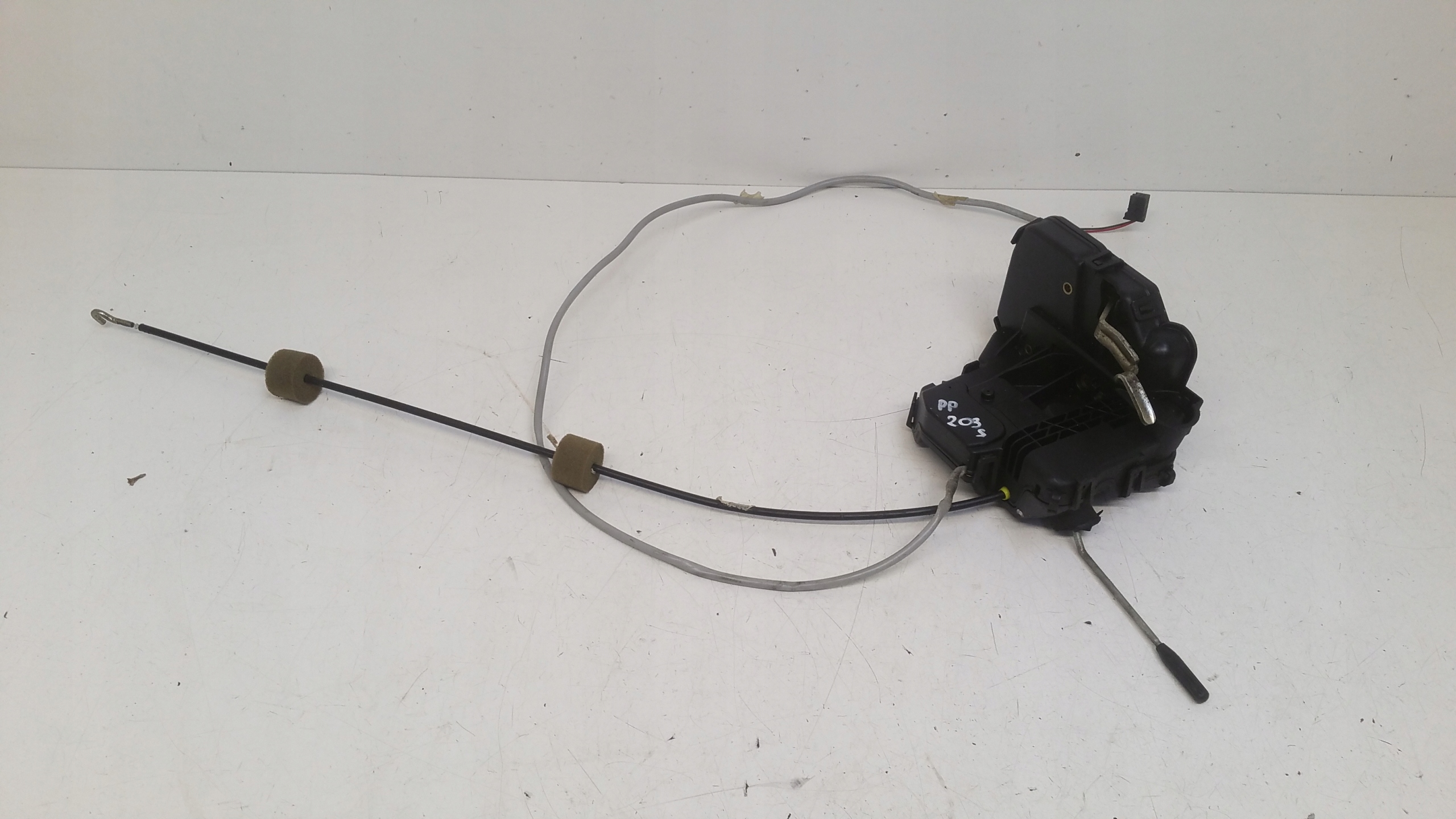 lock right front 2037200335 Mercedes W203
