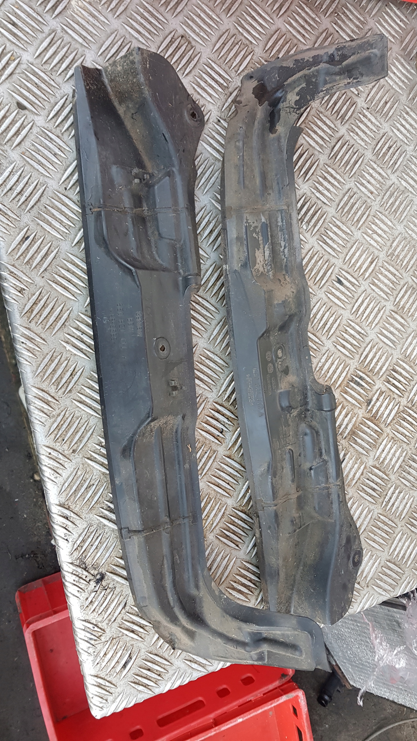 AUDI A4 B6 Schalldämmung des Kotflügels links oder rechts