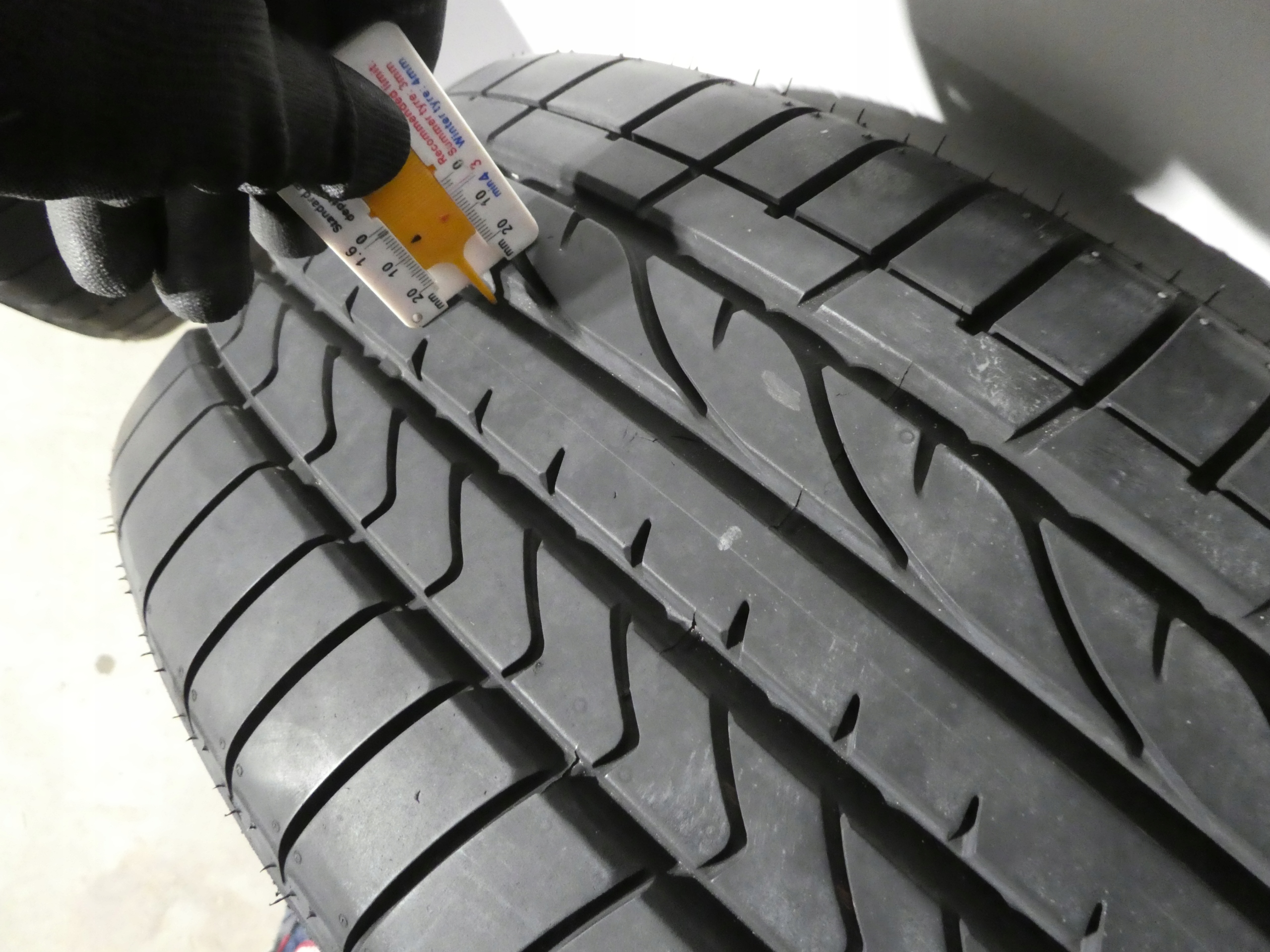 2X tyre Bridgestone 255/50/20 2022R