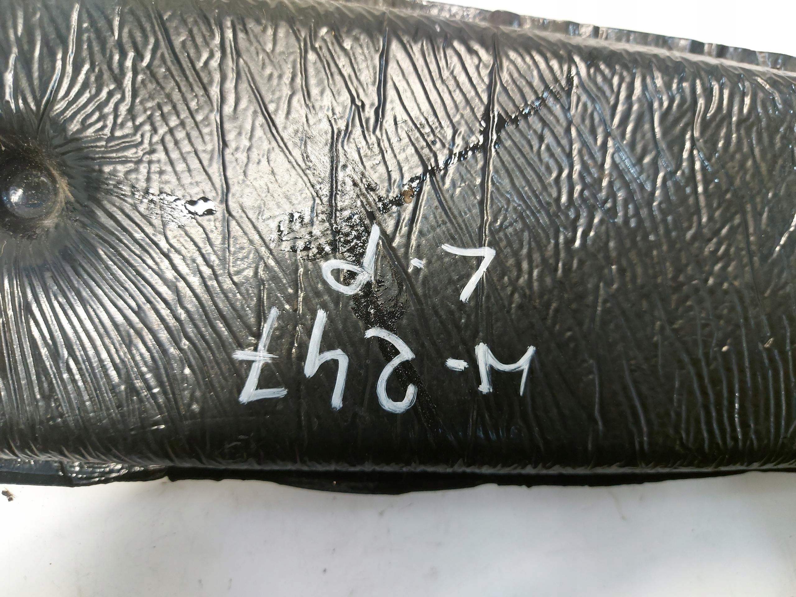 Mercedes w247 B-Classa fedél hangszigetelő sárvédöt bal a2478850102