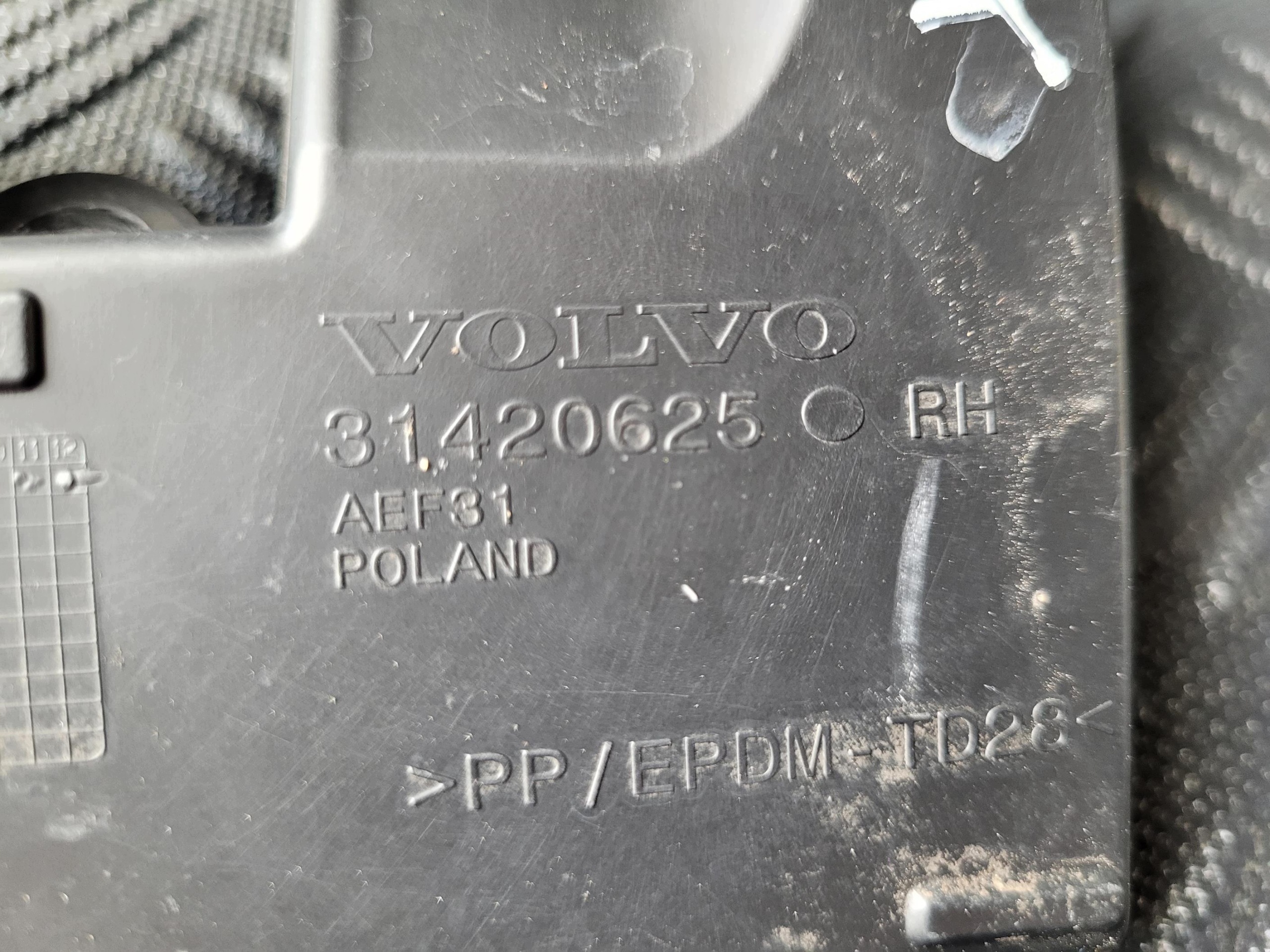 support holder of a fender front front left 31420624 VOLVO XC60 II