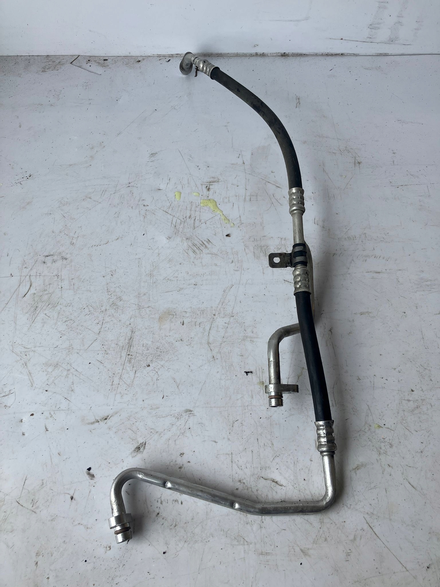 trubka klimatizaci RENAULT ZOE 924480658R