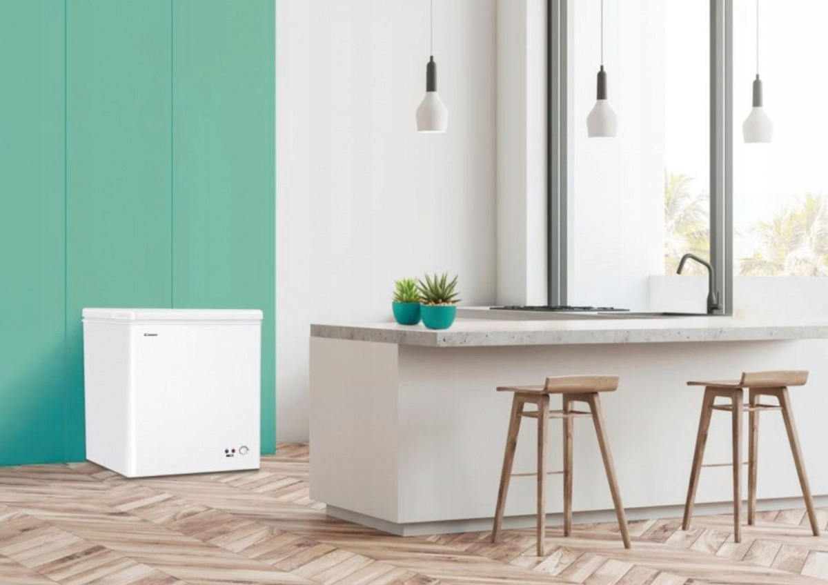 CANDY Zamrażarka skrzyniowa CCHH100E Model CCHH100E