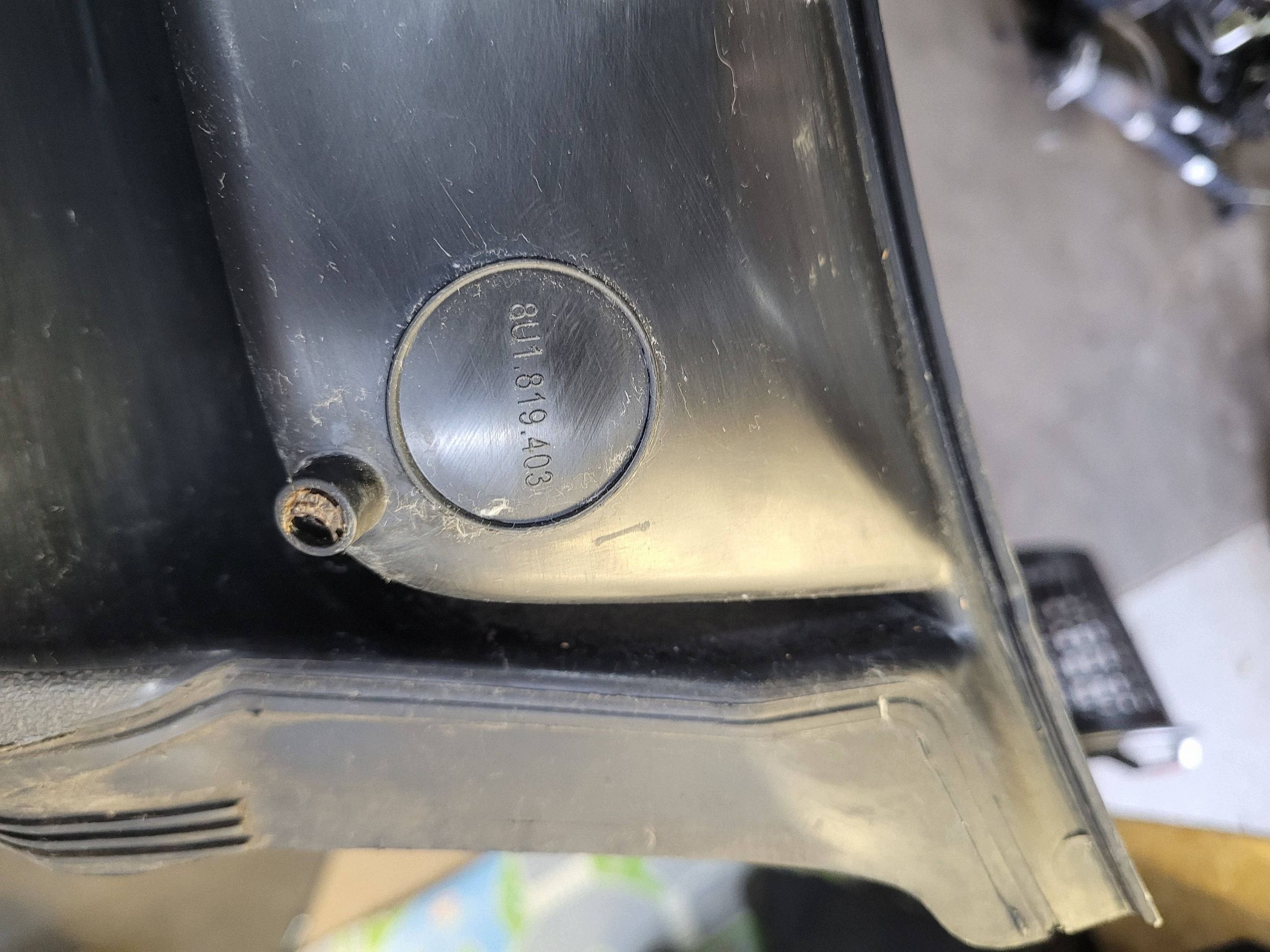 AUDI Q3 8U torpedo upper plastic EUROPA 8U1819403