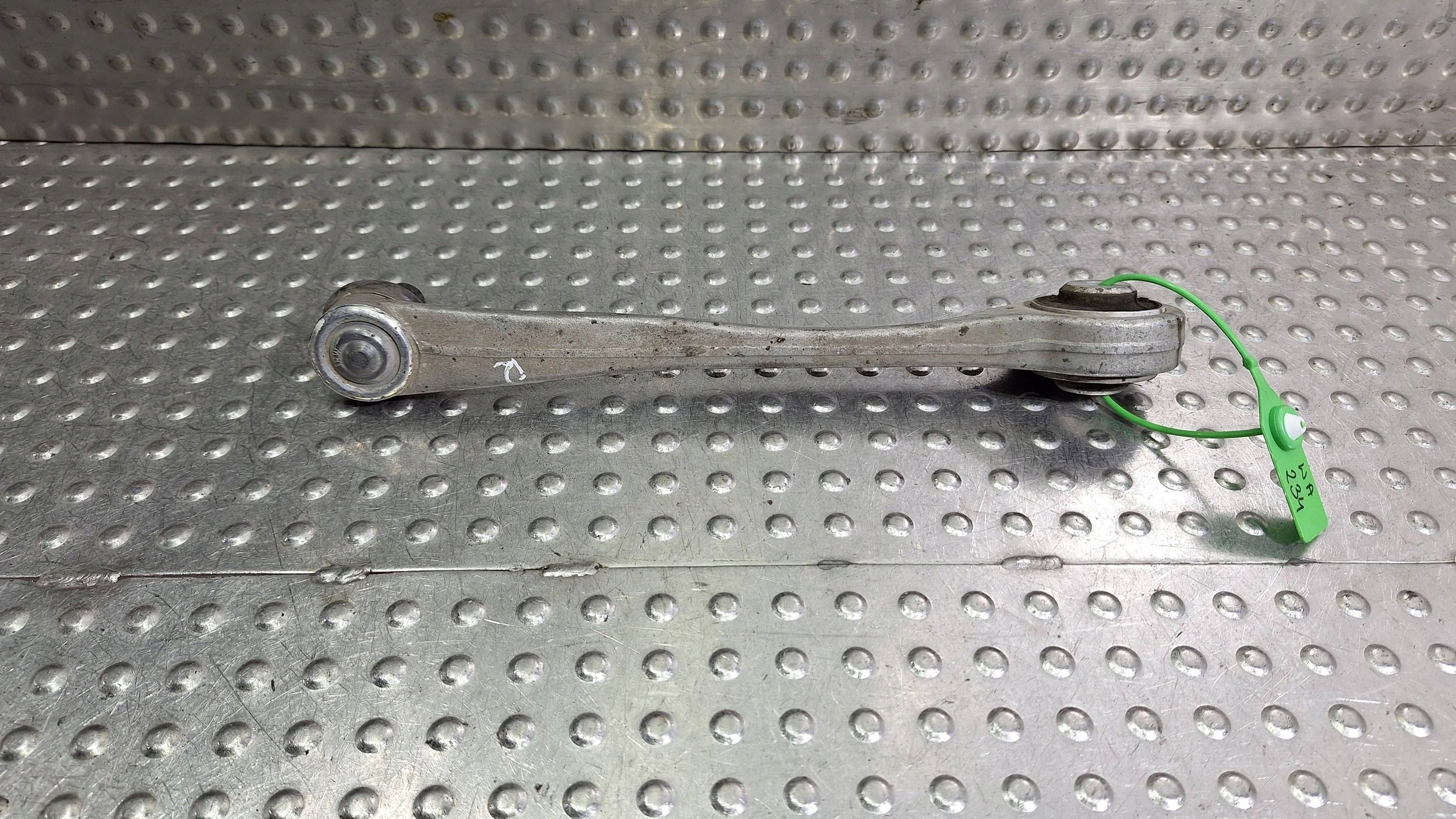 arm right front upper 8K0407506A 8K0506A AUDI A4 B8 A5 8T Q5 8R
