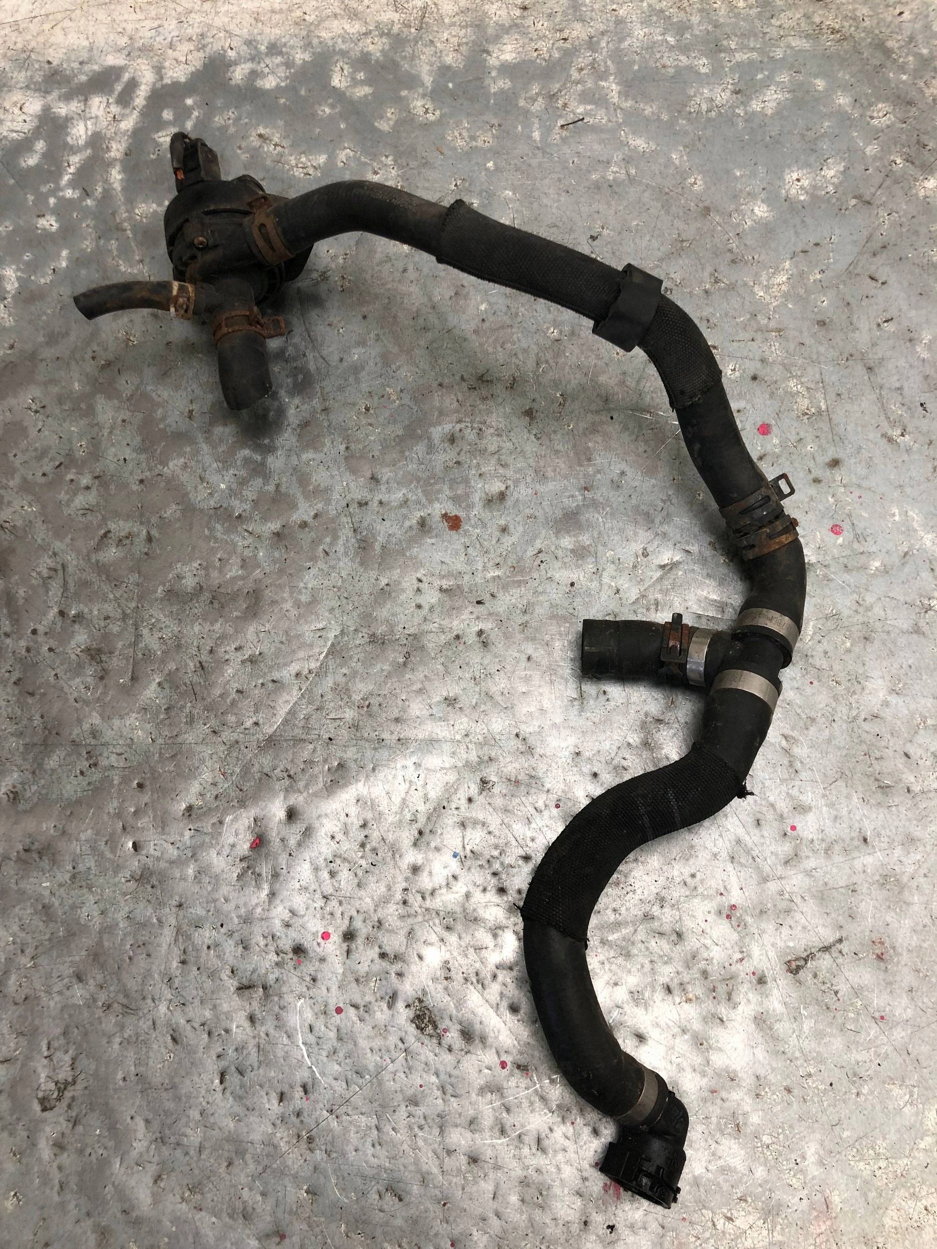 pumpa vode MERCEDES W212 KOMBI A2118350028
