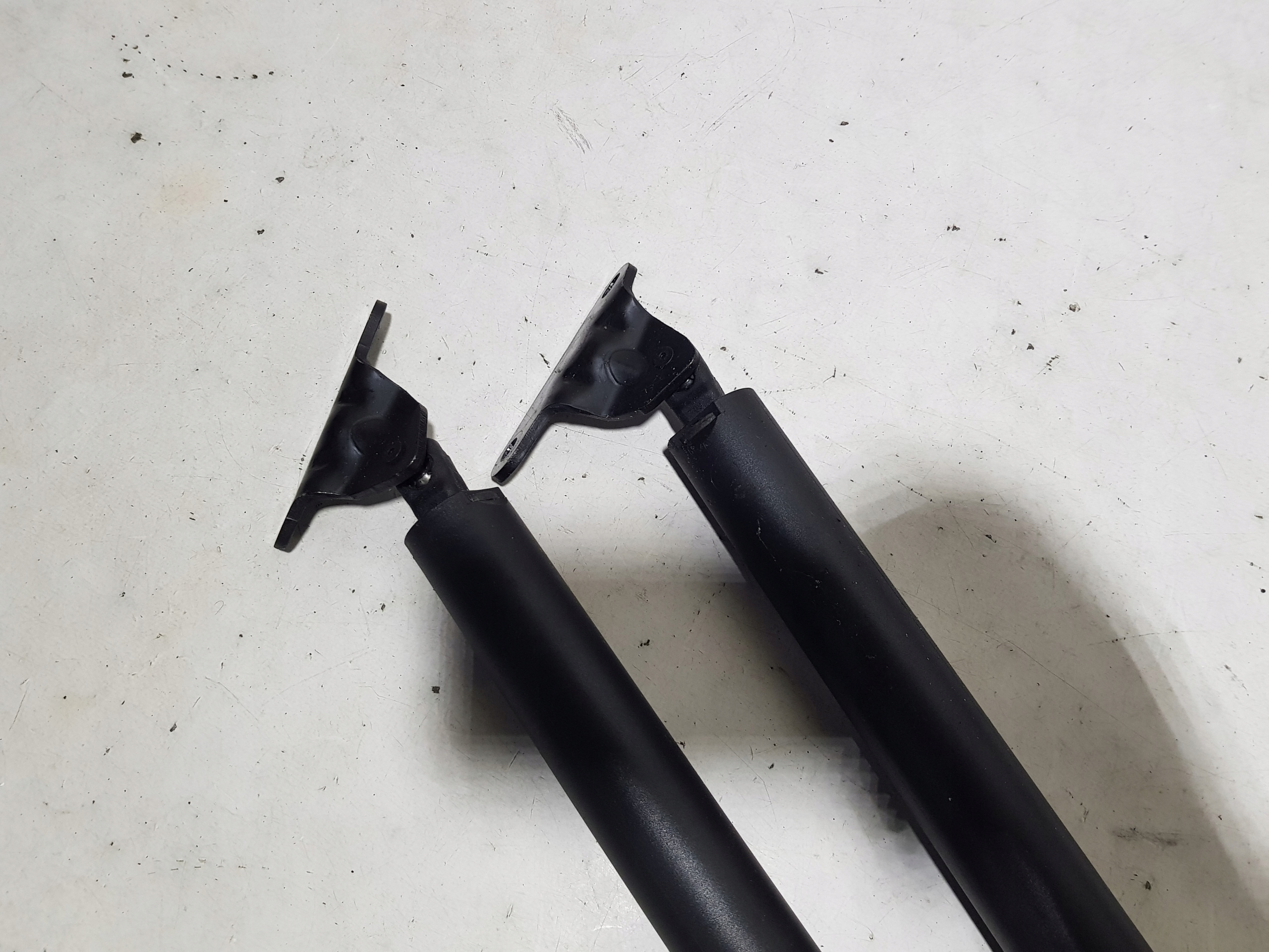 MERCEDES GL X164 KOMPLET SILOWNIKI damper bonnet boot