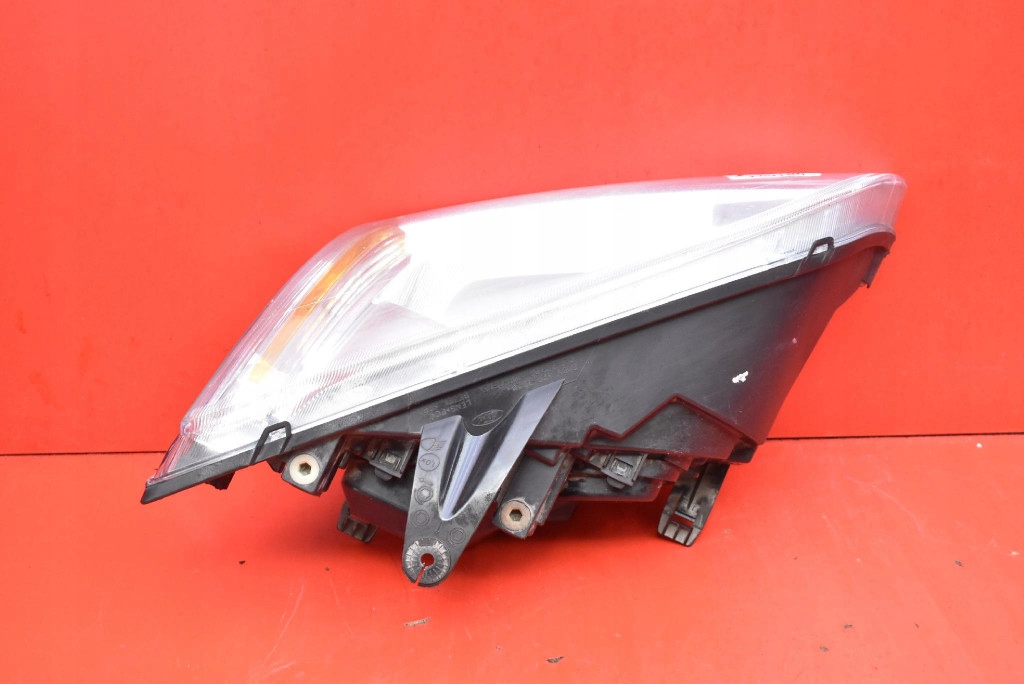 REFLEKTOR left light front EU FORD FOCUS MK2 04-08