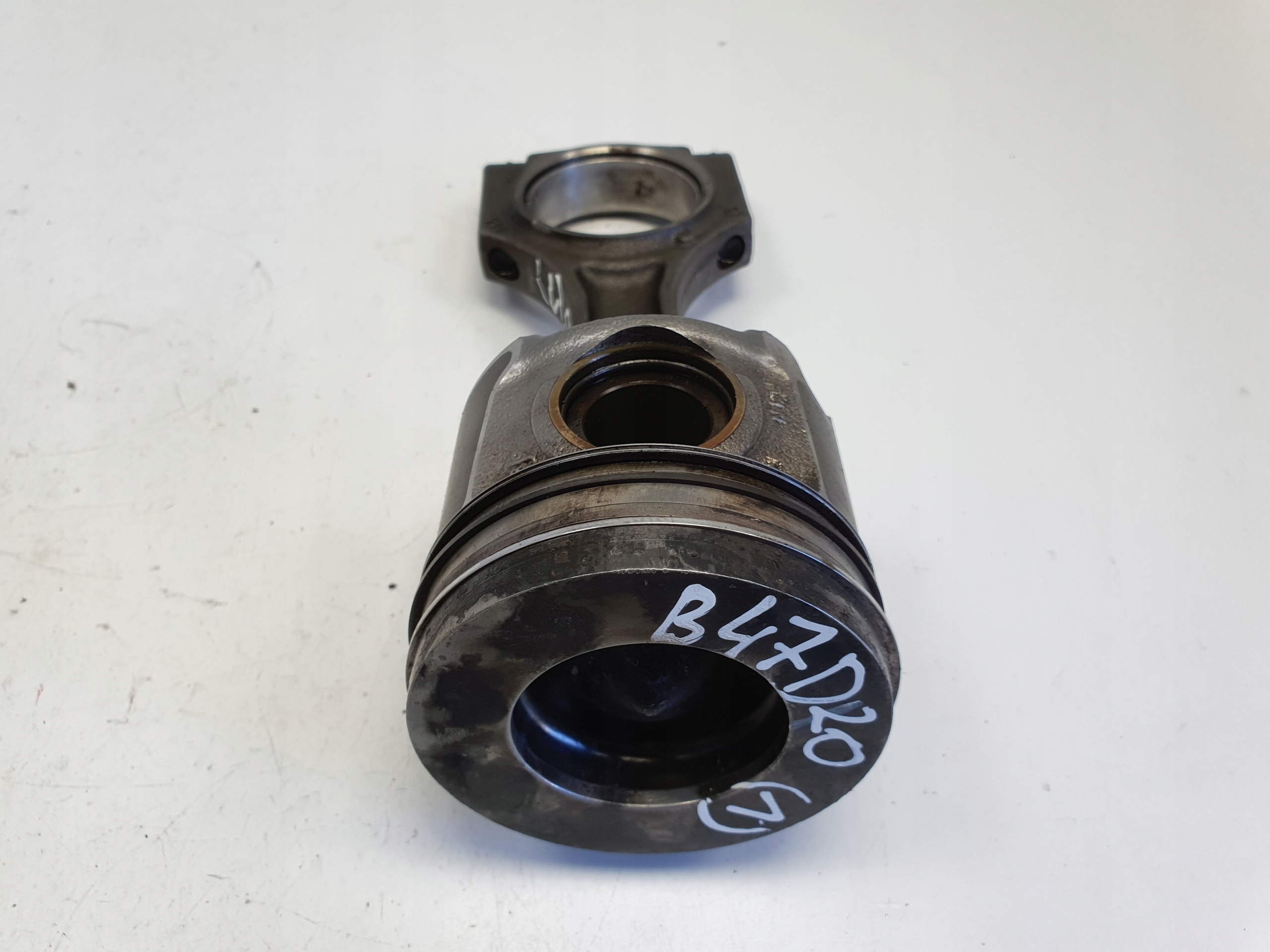 BMW F10 F11 F30 2.0 D TŁOK korbowód B47D20 Jakość części (zgodnie z GVO) Q - oryginał z logo producenta części (OEM, OES)