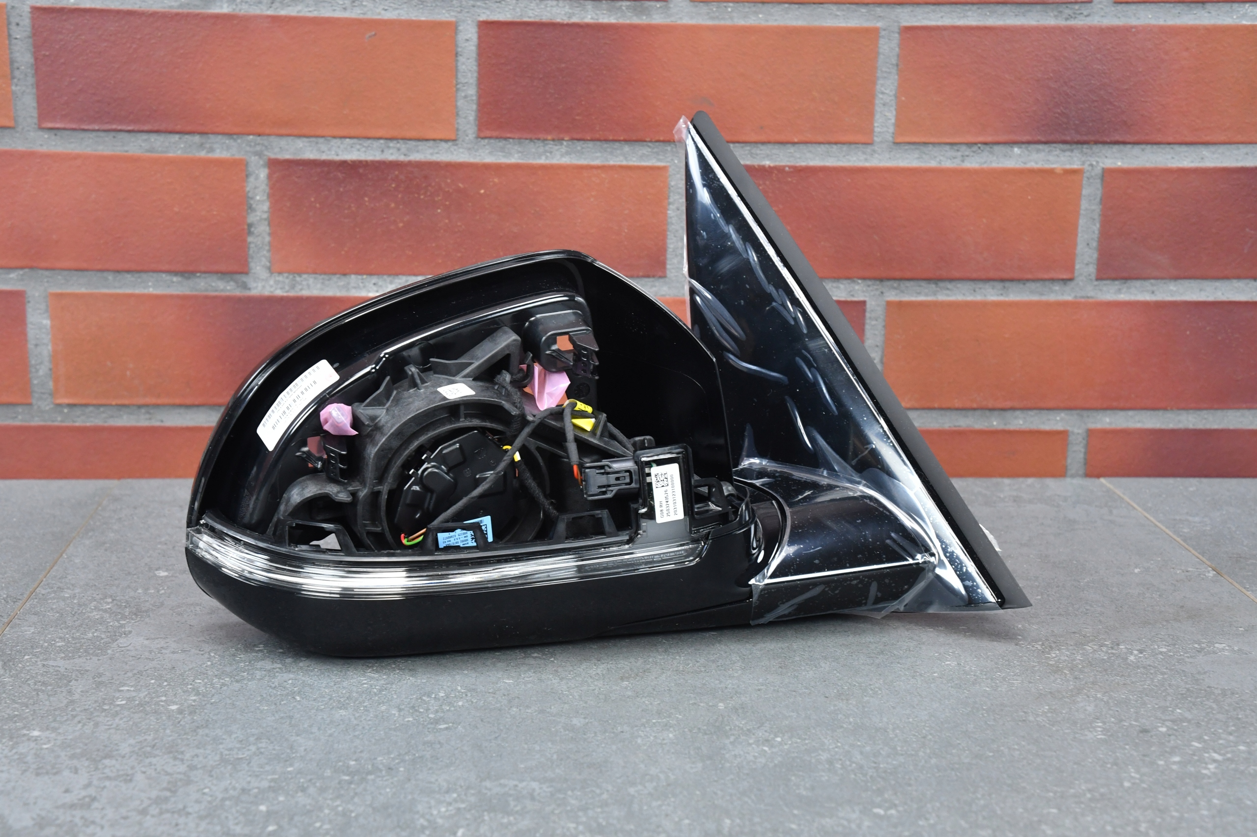 mirror right BMW iX3 G08 BEV 5A4A574