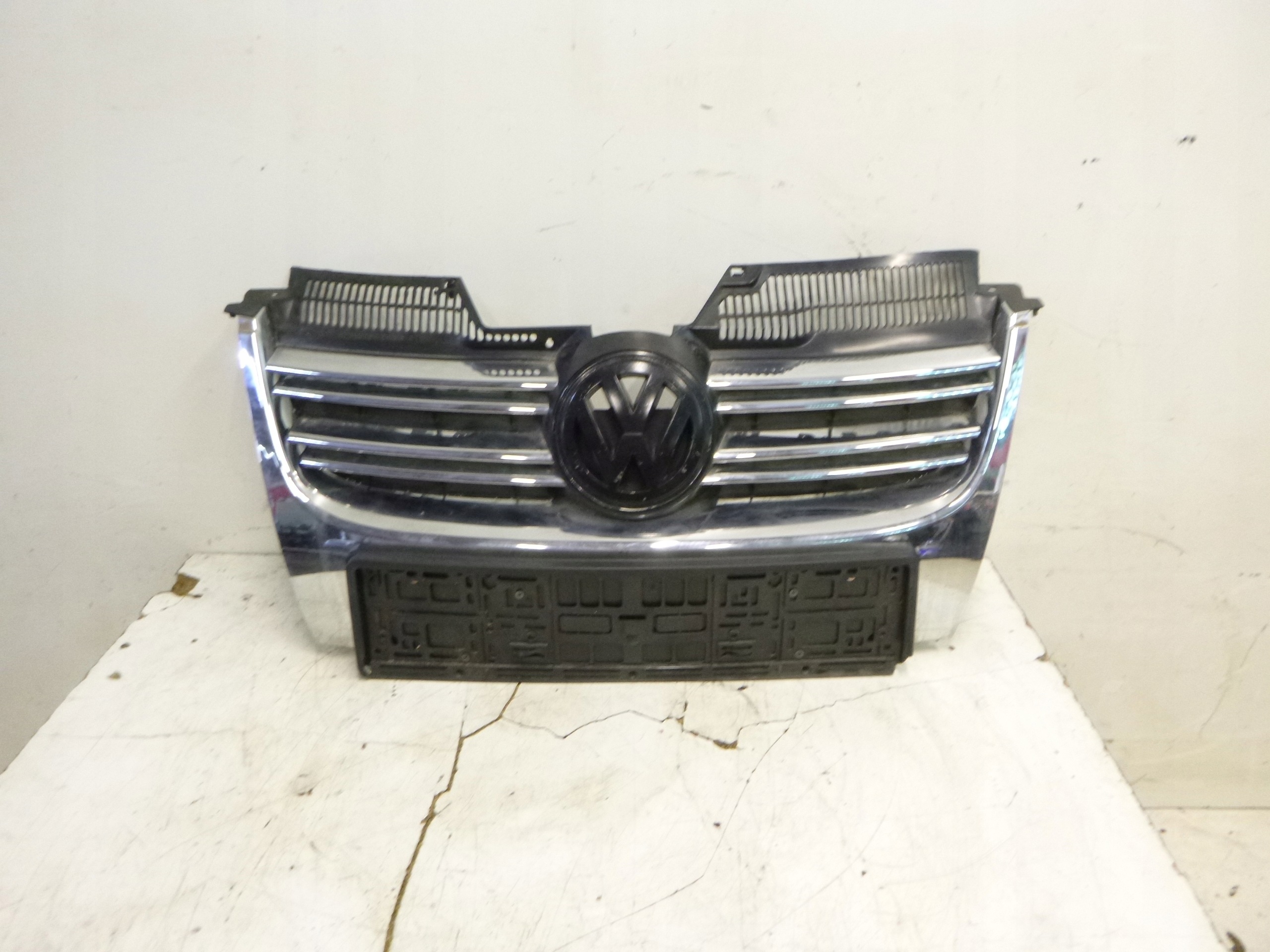 grill grill vorne Chrom VW Golf V, GT Jetta III 1K5853653A DFA