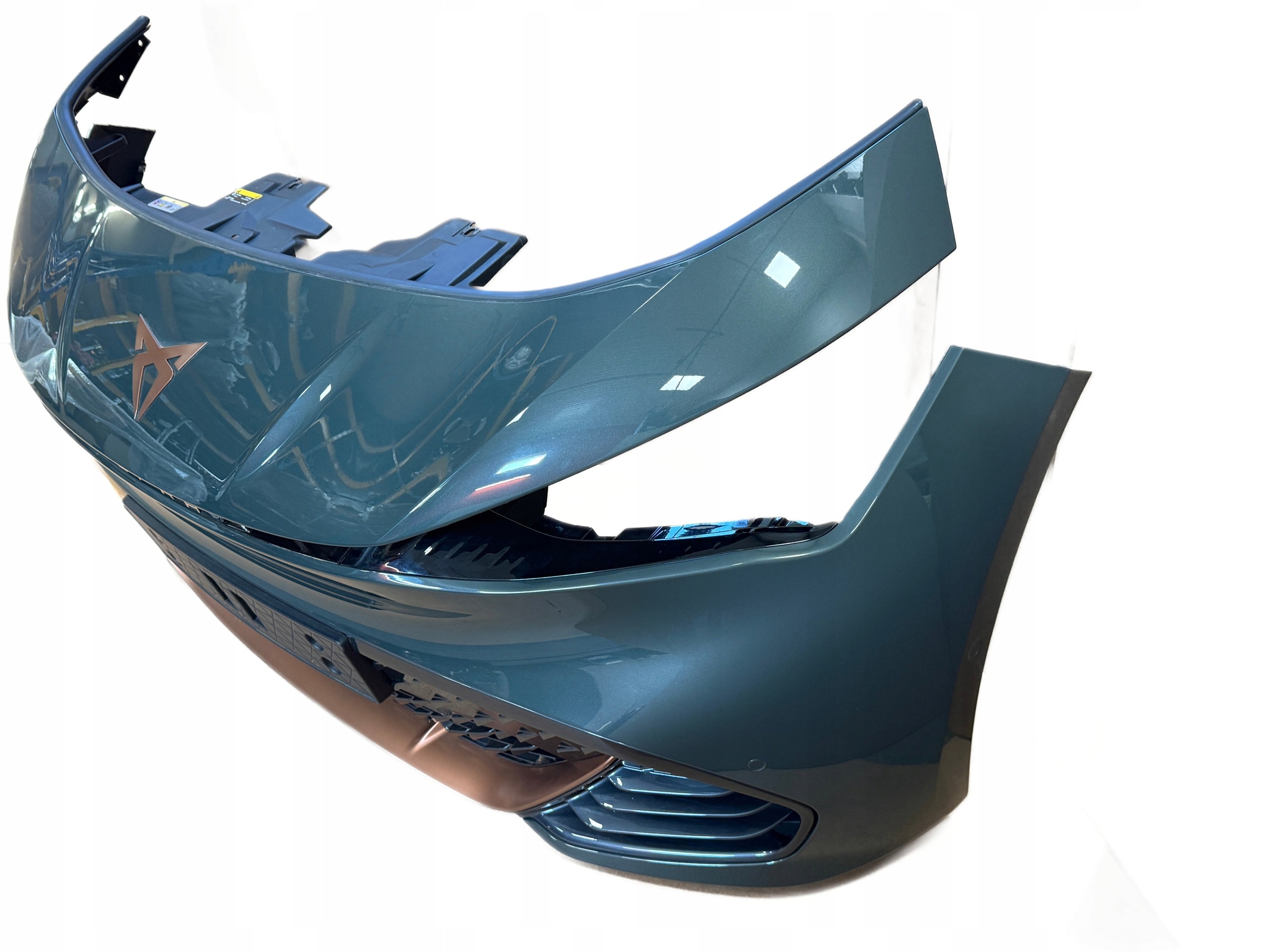 CUPRA BORN VZ bumper front 6 PDC KAMERA LS6C
