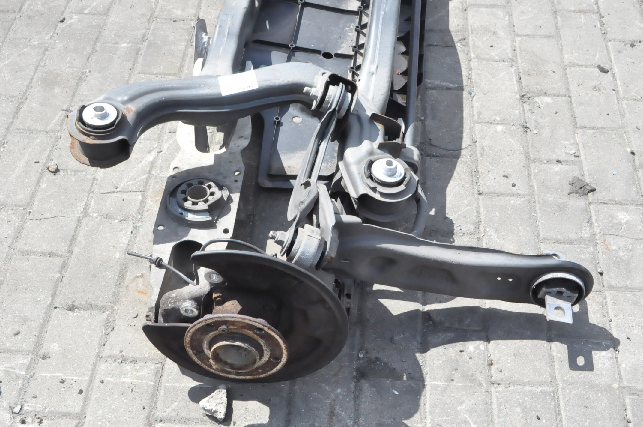 MERCEDES CLA W117 SEDAN 1.6 122KM ZAWIESZENIE BELKA TYŁ 2463504301 20tys Typ samochodu Samochody osobowe