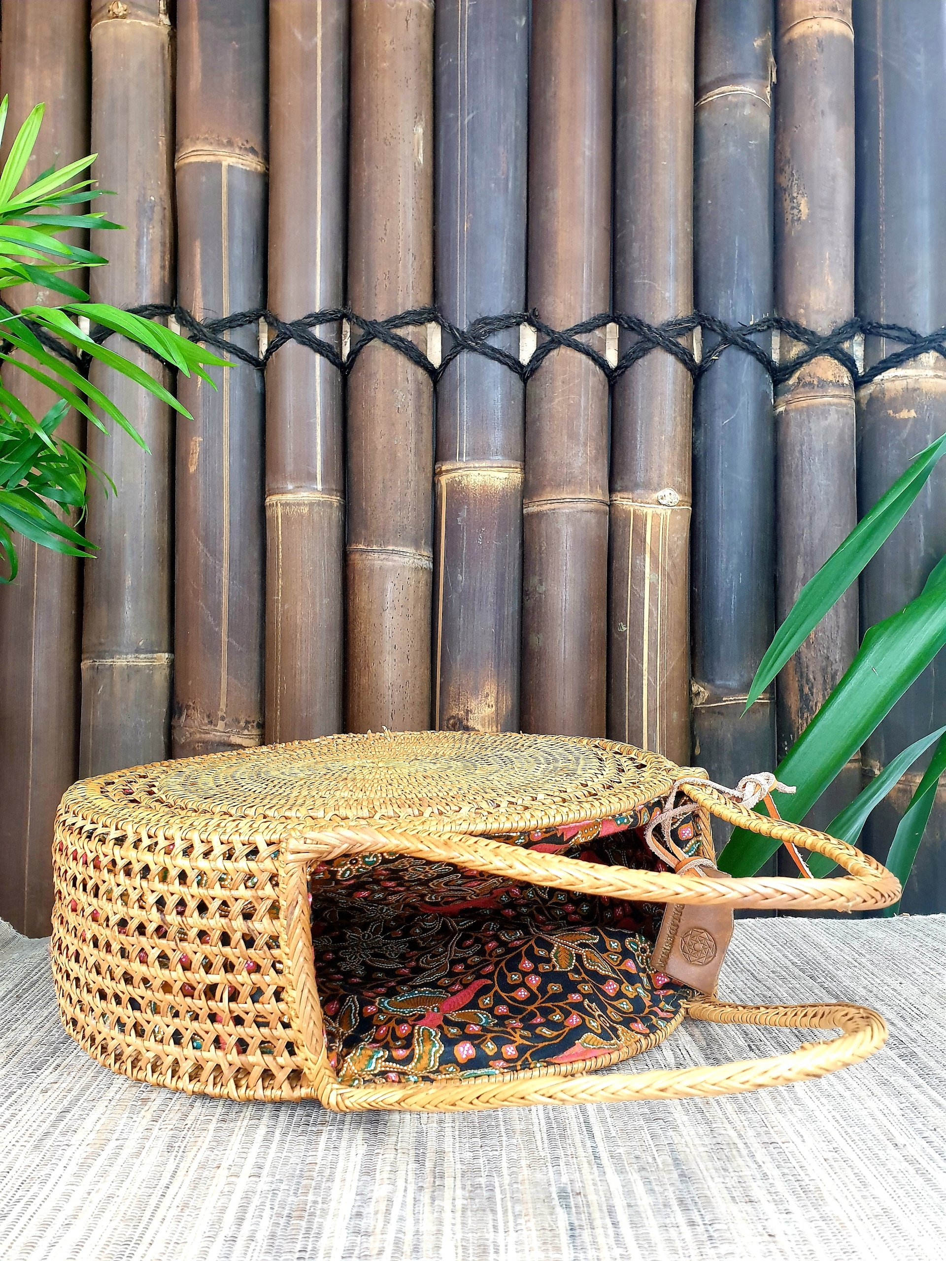 Balidesian torebka kuferek rattanowy z Bali Rio Kolor wielokolorowy