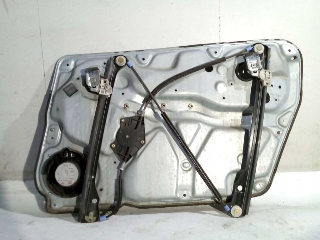 Skoda Superb and window regulator mechanism left front 3U1837751