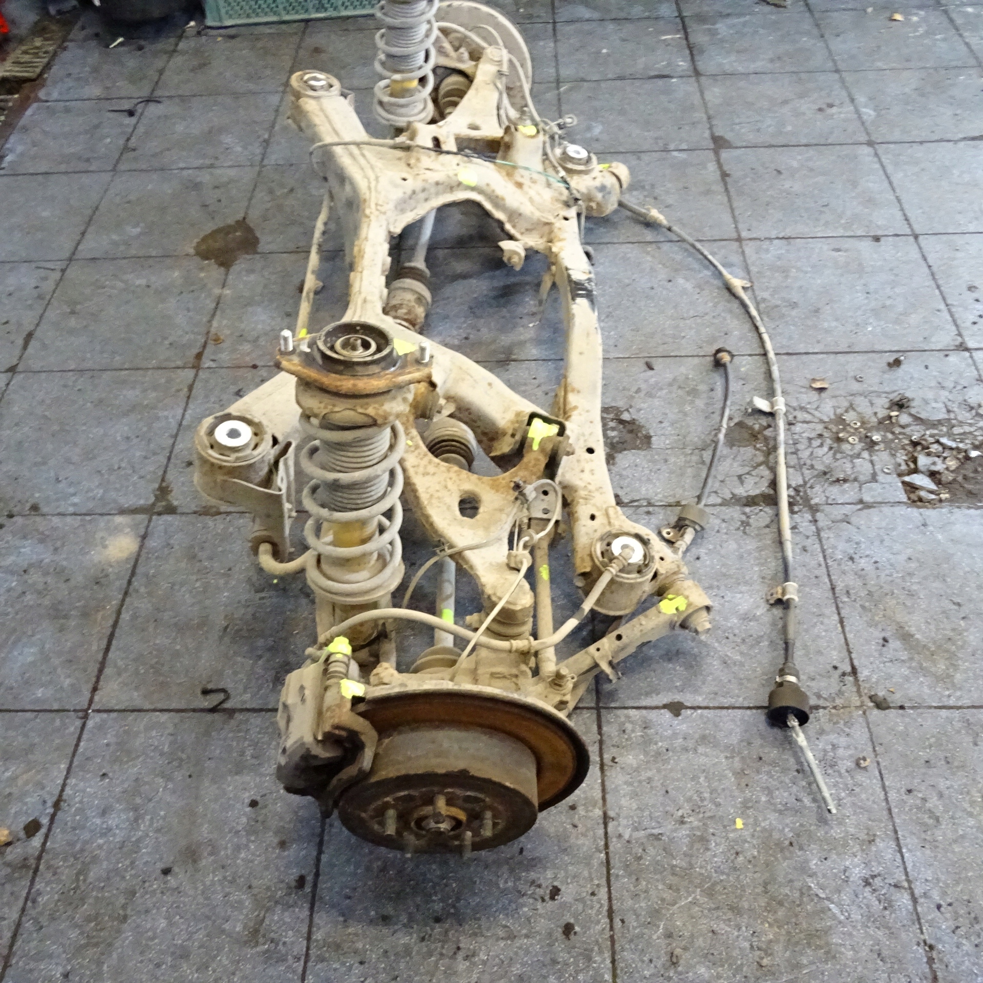 SUBARU LEGACY V 2.0D TYLNA BELKA OŚ ZAWIESZENIE Typ samochodu Samochody osobowe