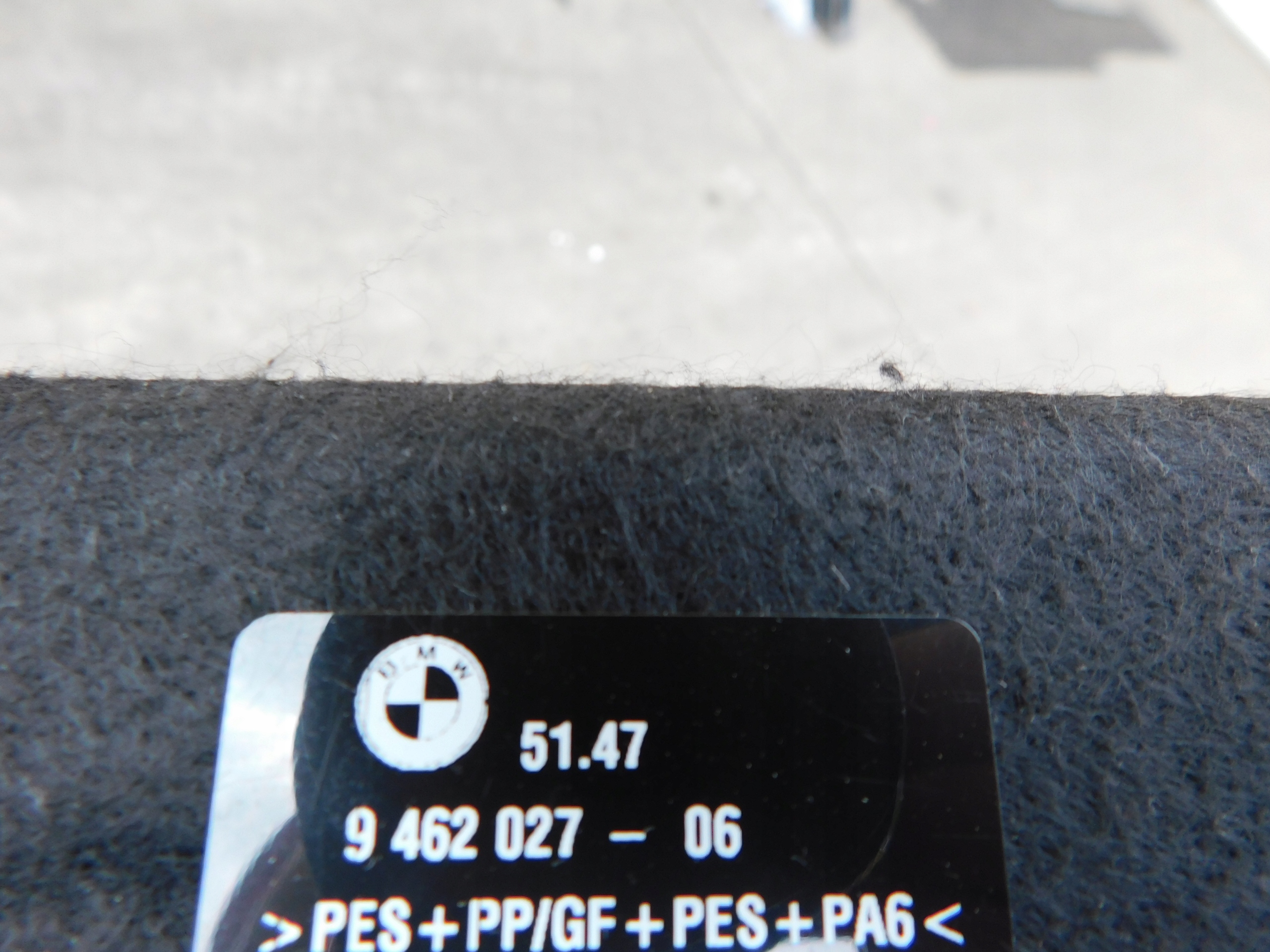 BMW X1 U11 plato boot blinds original 2025 9462027