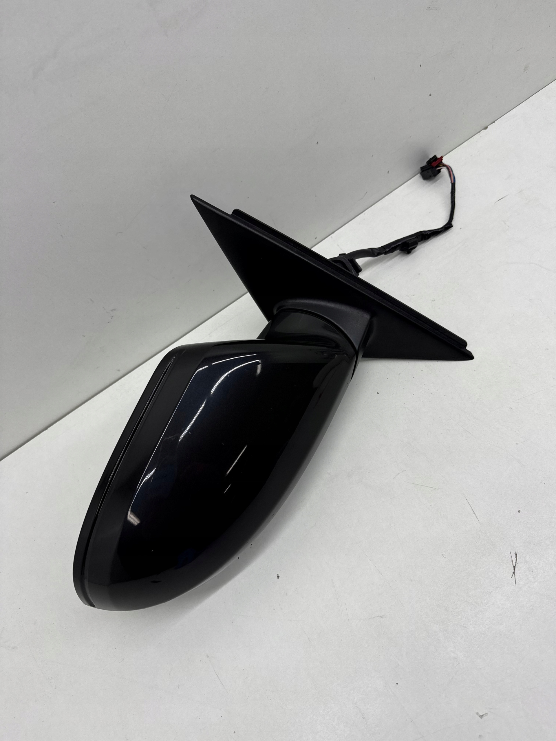 AUDI A6 C7 mirror zewetrzne right 8 PIN colour: LX7U